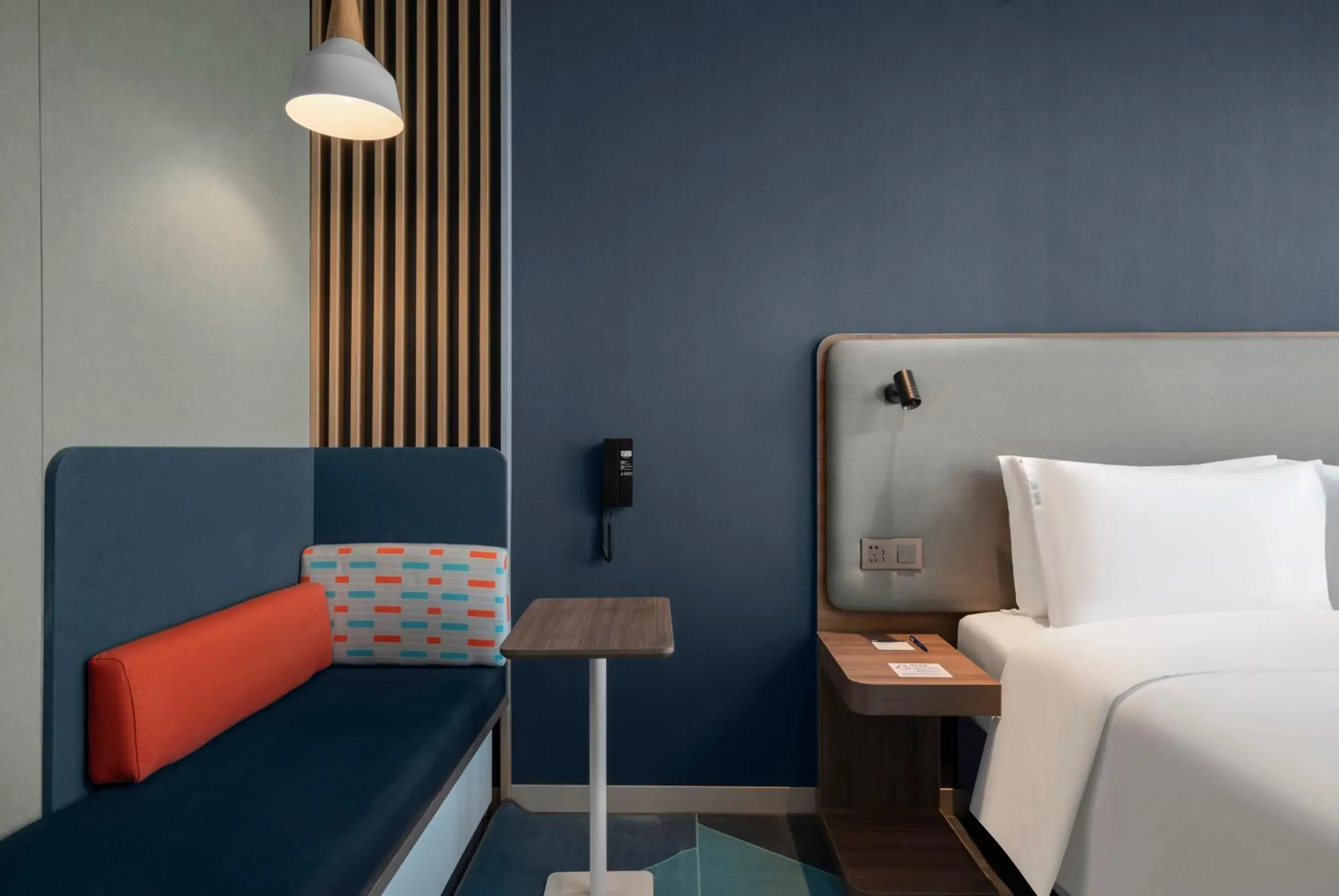 Deluxe King Room - Hearing Accessible in Holiday Inn Express Nantong North Gateway by IHG Deluxe King Room - Hearing Accessible in Holiday Inn Express Nantong North Gateway by IHG