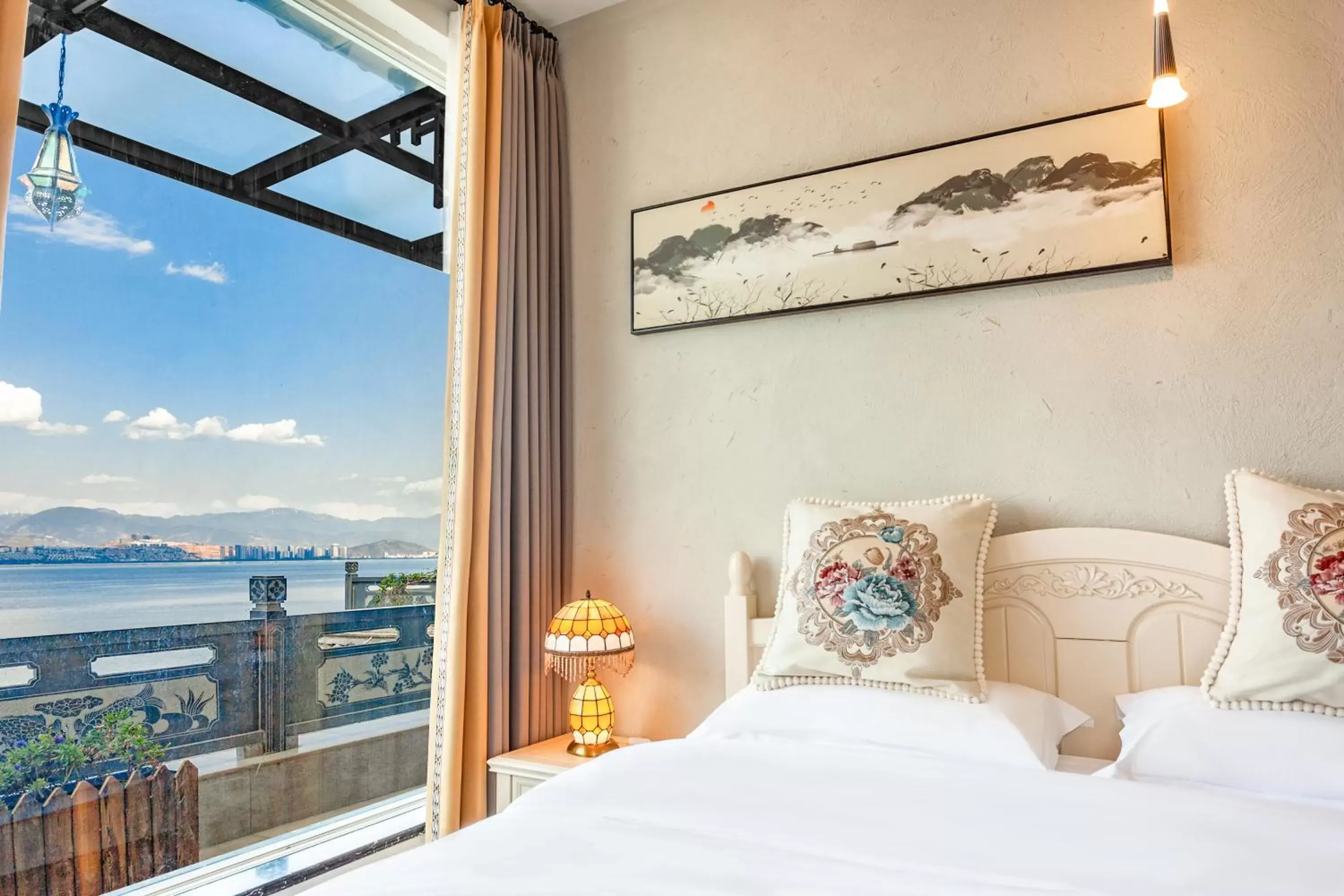 Deluxe Double Room with Balcony and Sea View in Blue Sea Hotel Deluxe Double Room with Balcony and Sea View in Blue Sea Hotel