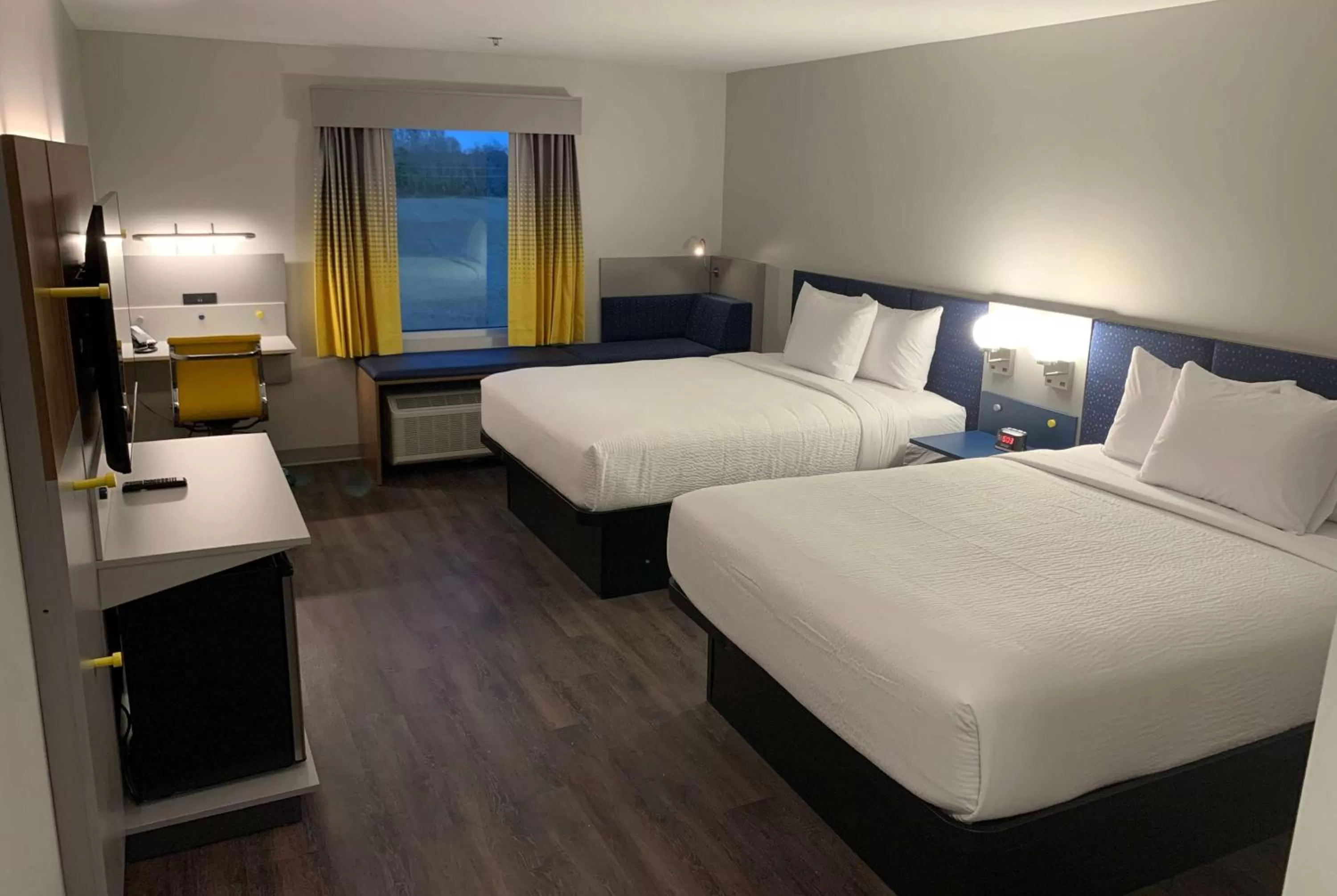 Photo of the whole room, Bed in Microtel Inn & Suites by Wyndham Rehoboth Beach