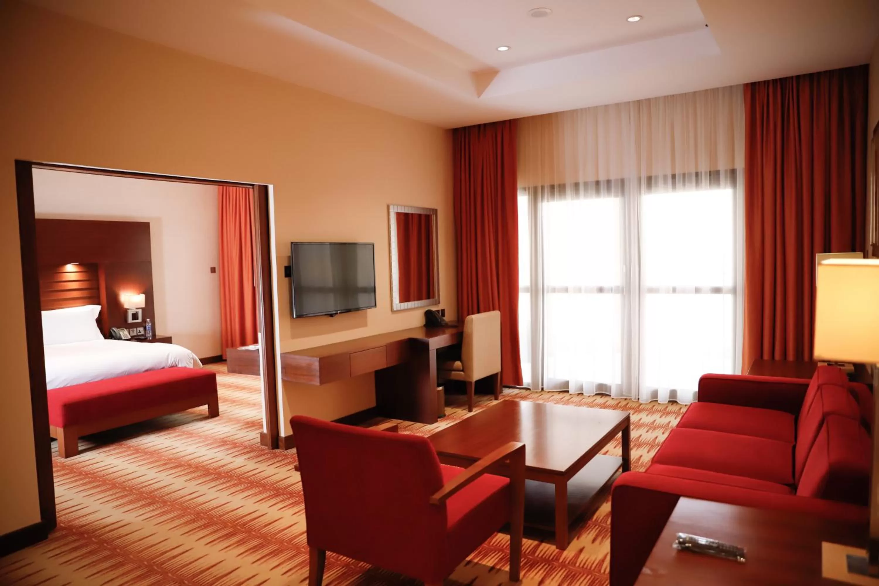 Photo of the whole room, Bed in Crowne Plaza Sohar by IHG