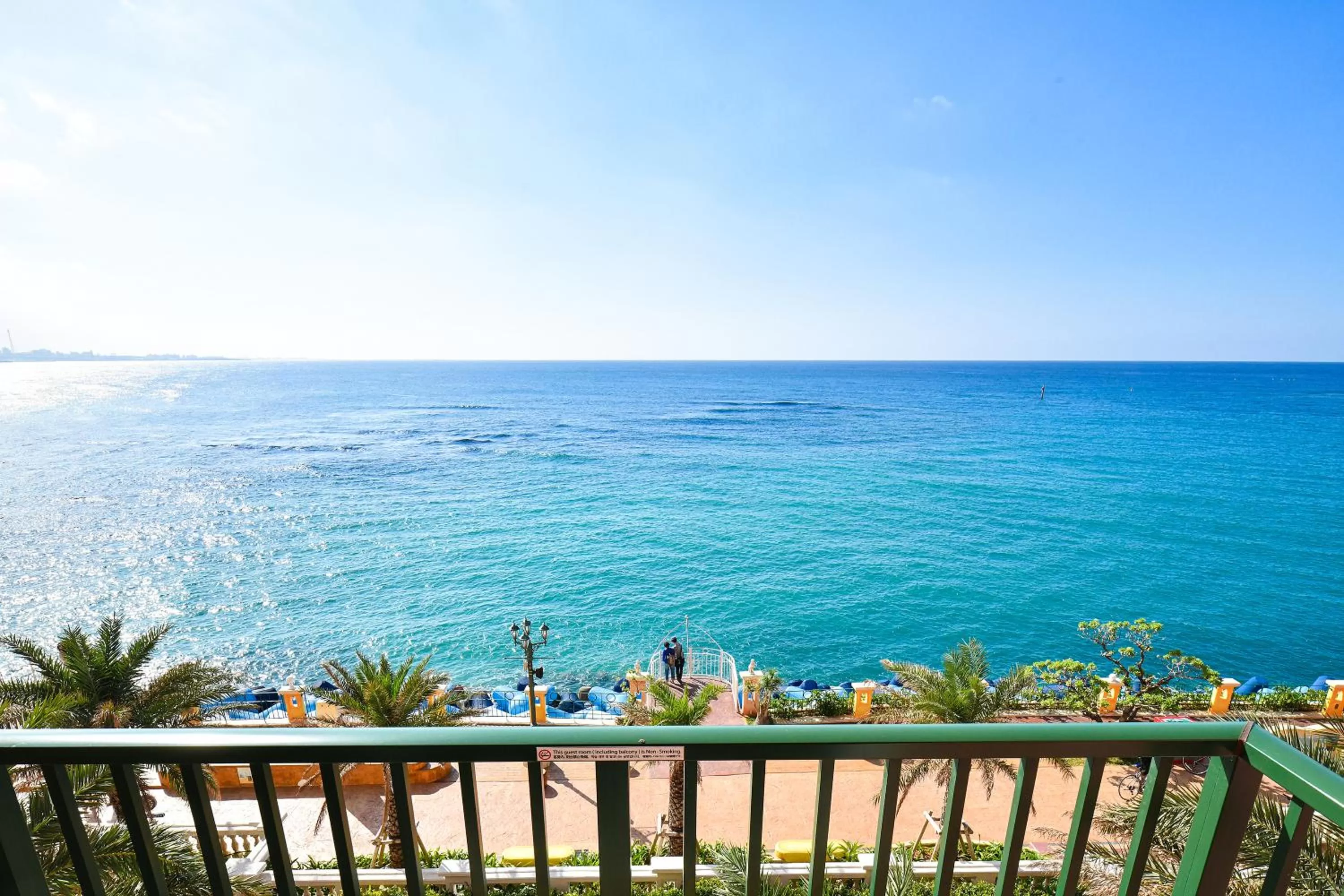 Day in Vessel Hotel Campana Okinawa