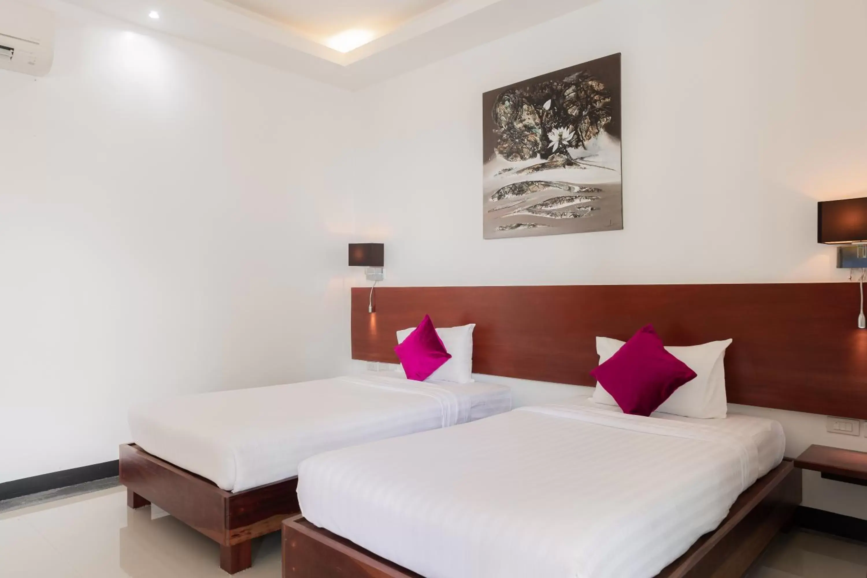 Twin Room with Pool View in Green View Village Resort Twin Room with Pool View in Green View Village Resort