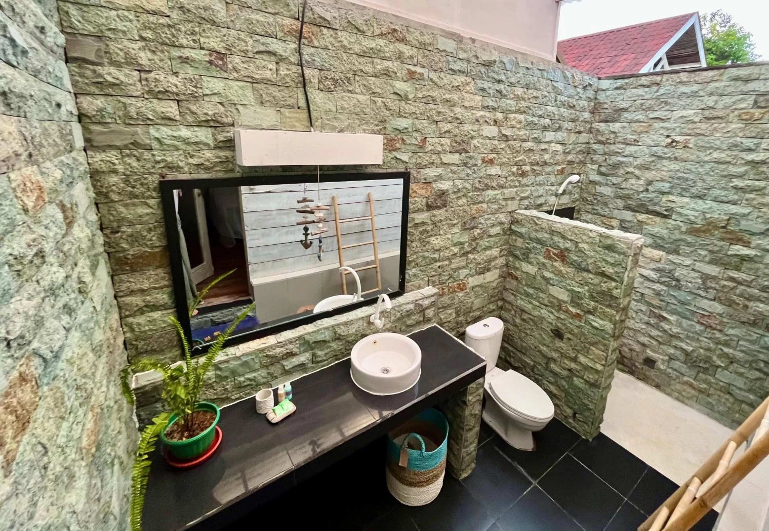 Bathroom in Omala Village Gili Air