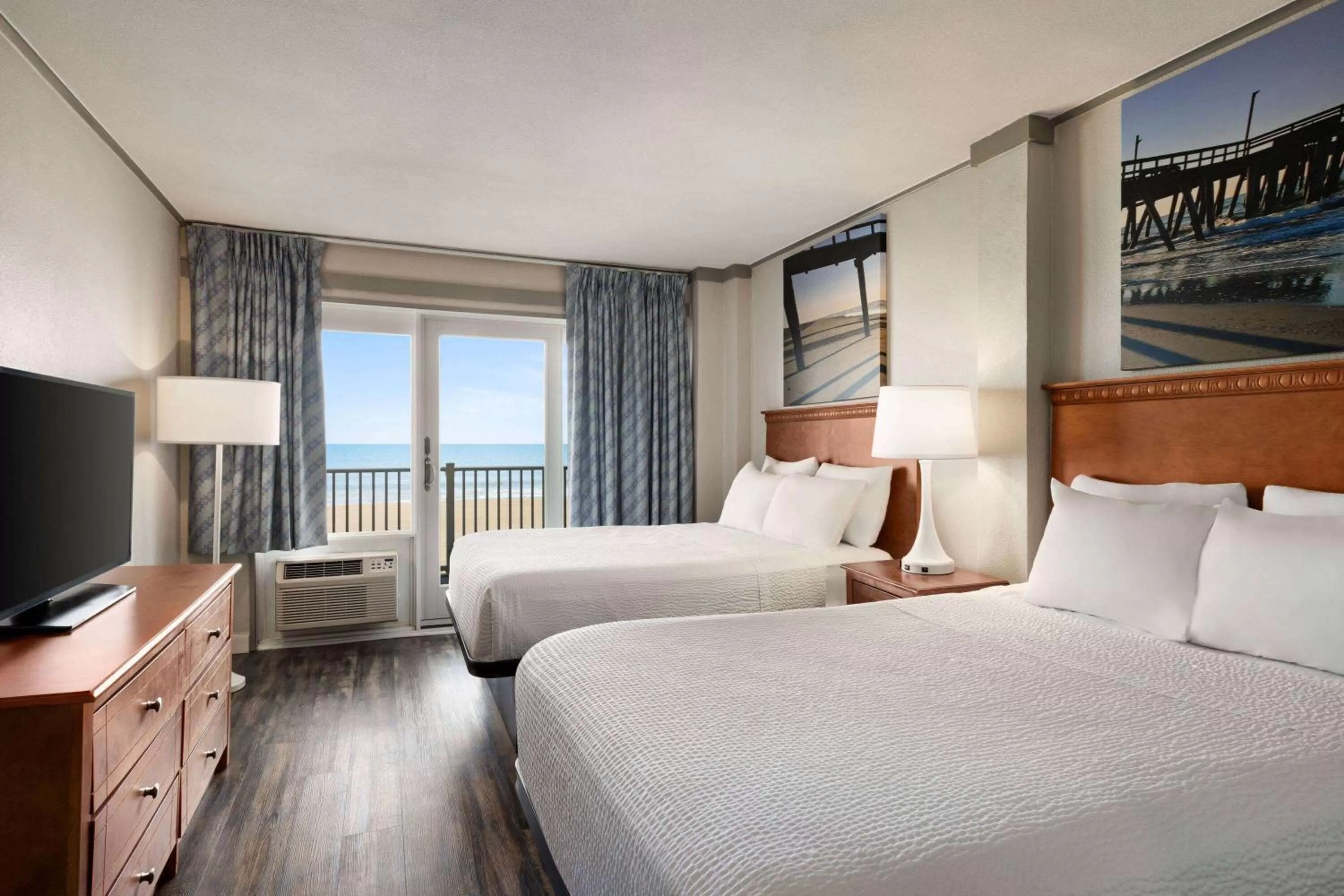 Photo of the whole room, Bed in Days Inn by Wyndham Ocean City Oceanfront