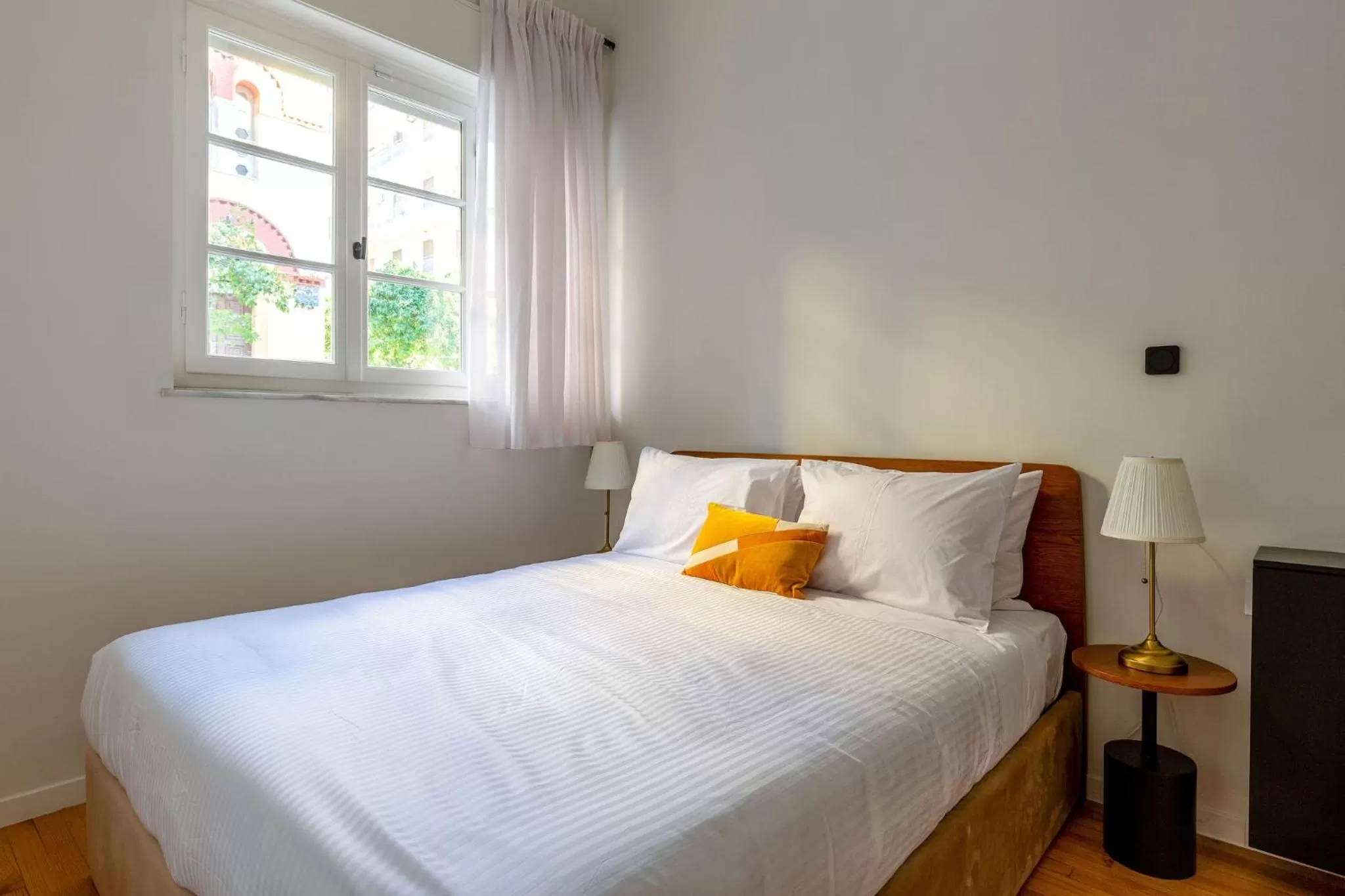 Bedroom, Bed in ZOIA The Met by UPSTREET