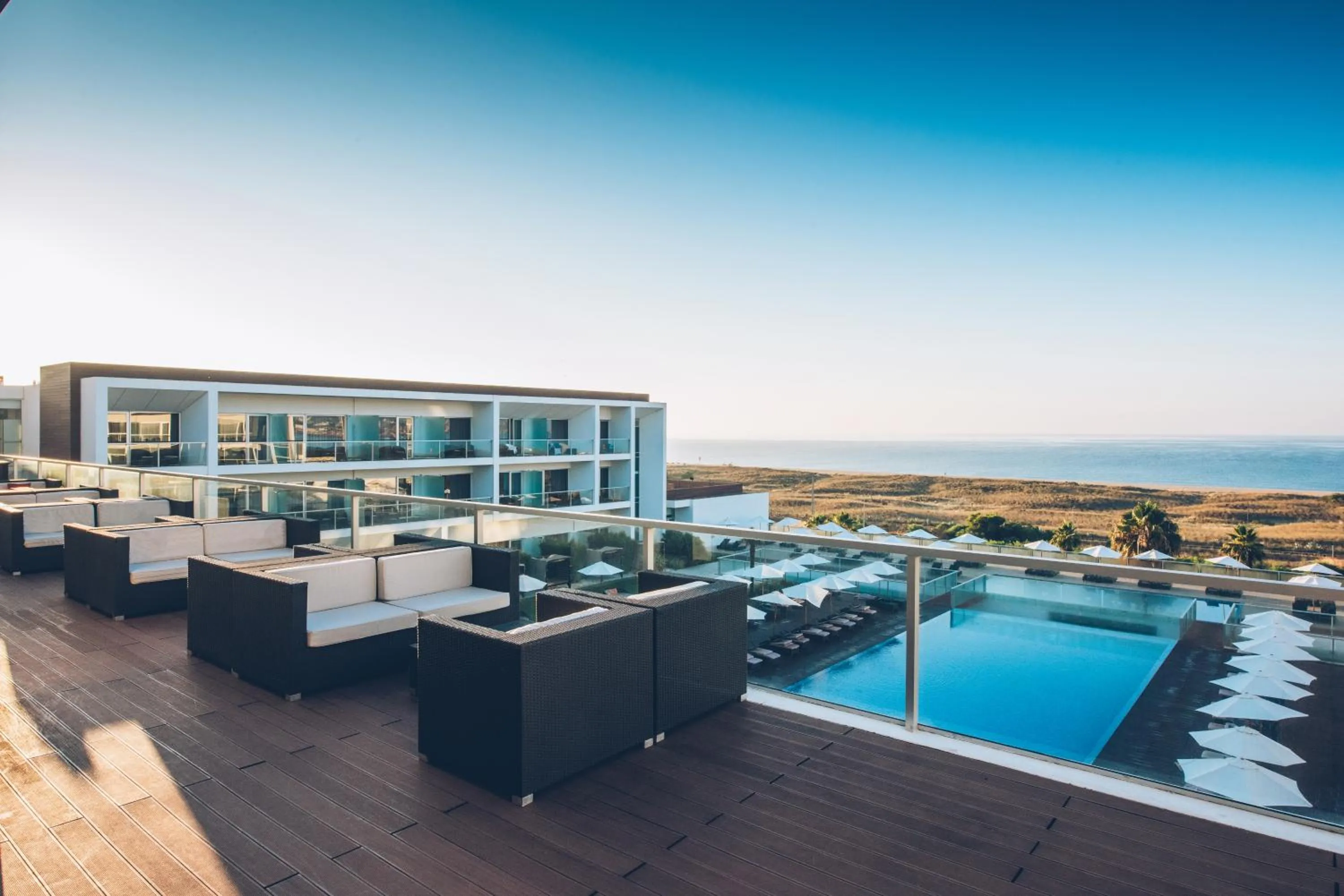 Lounge or bar in Iberostar Selection Lagos Algarve