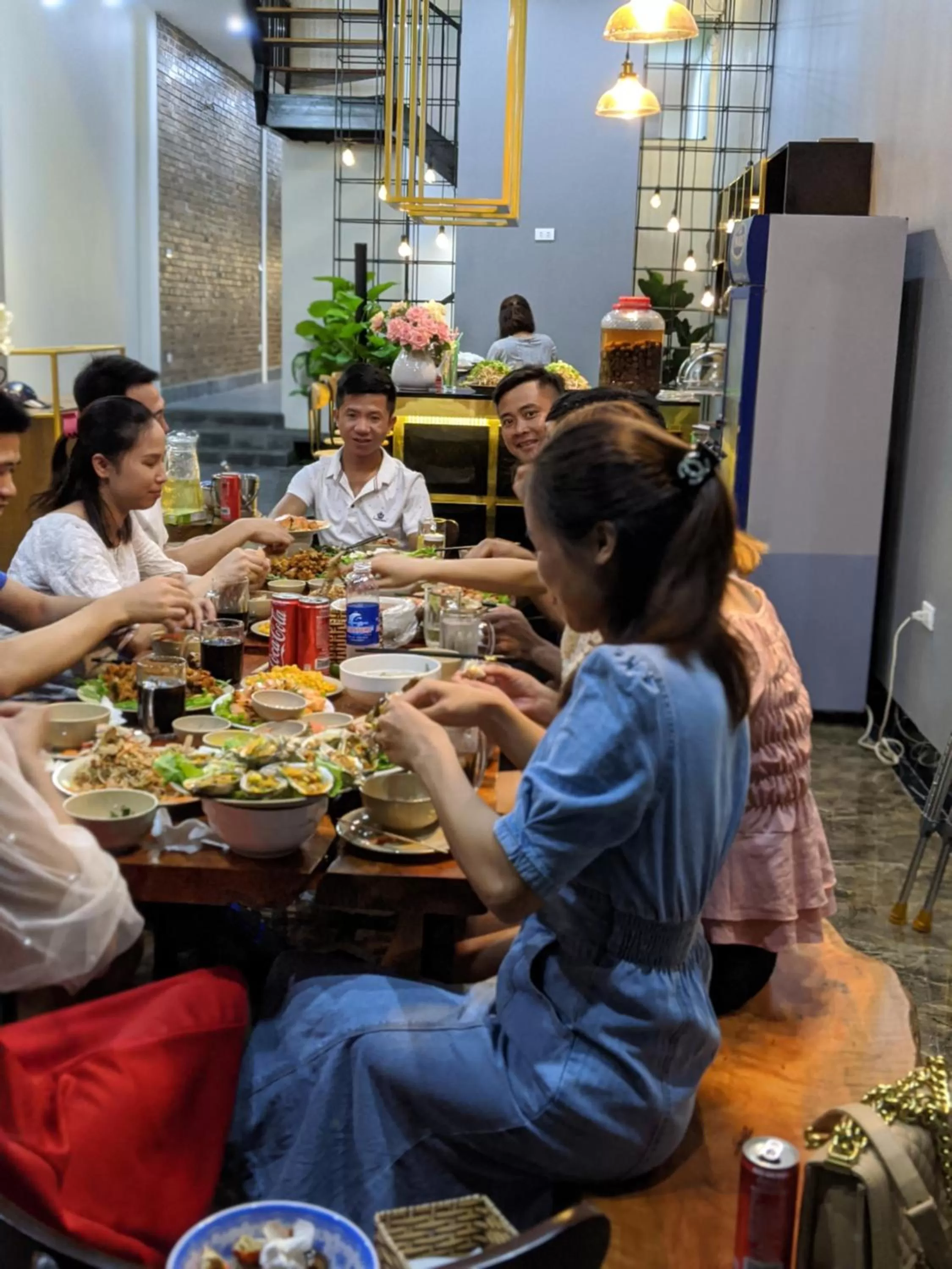 People in ᴛᴀᴍ ᴄᴏᴄ ᴄᴏᴄᴏᴏɴ ʜᴏᴍᴇsᴛᴀʏ