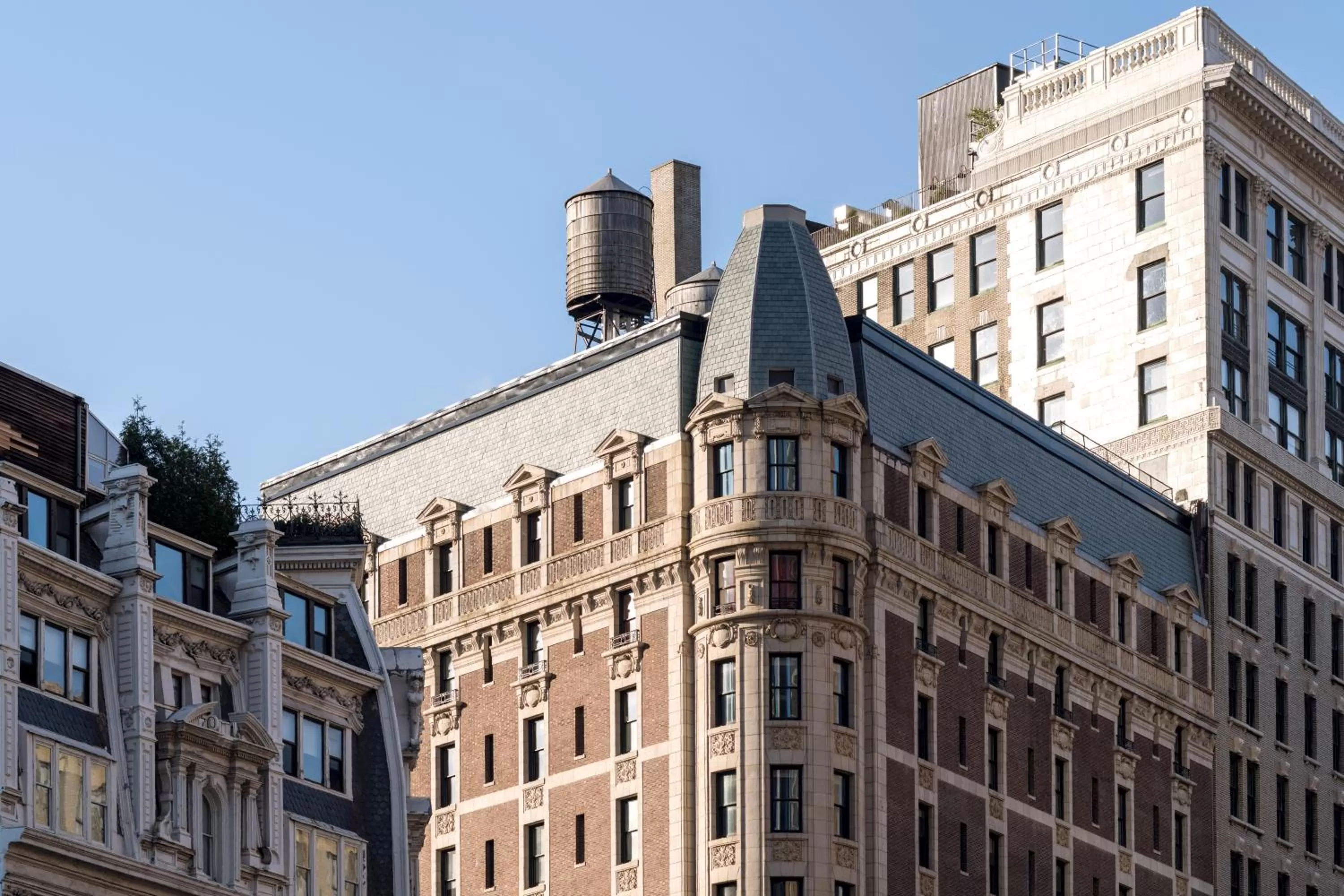 Facade/entrance in Ace Hotel New York