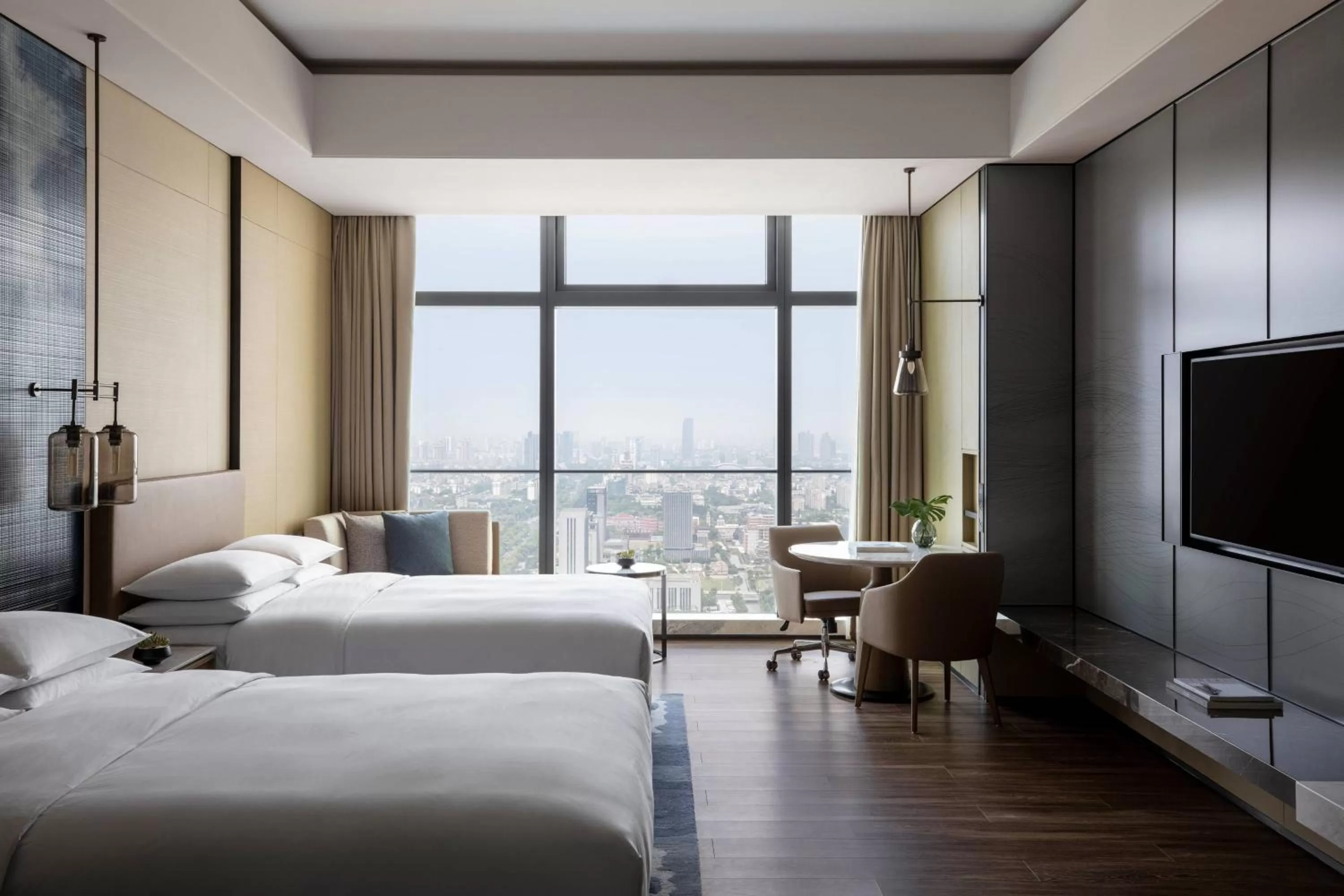 Photo of the whole room, Bed in Zhangjiagang Marriott Hotel