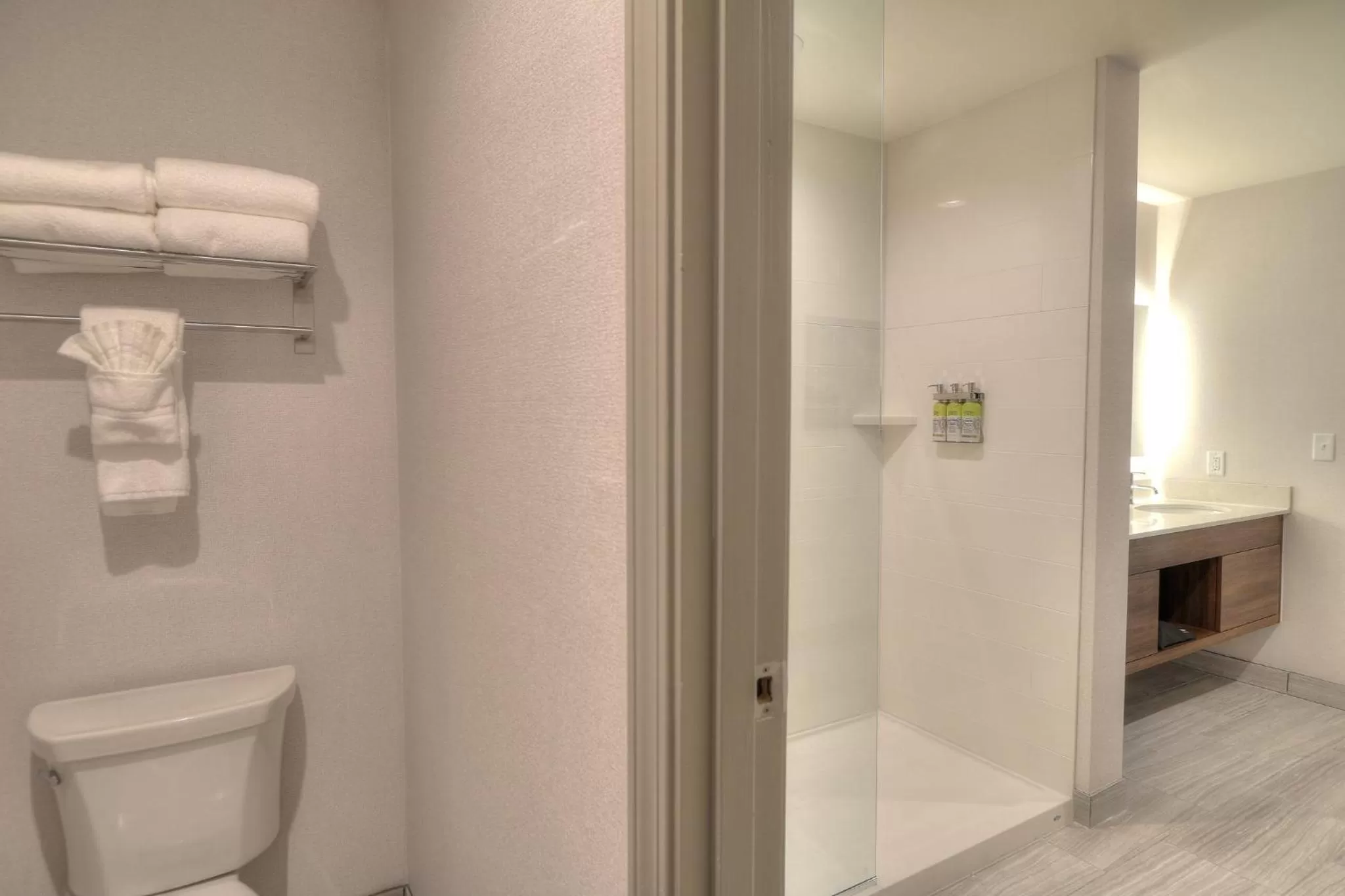 Bathroom in Holiday Inn & Suites Pigeon Forge Convention Center by IHG