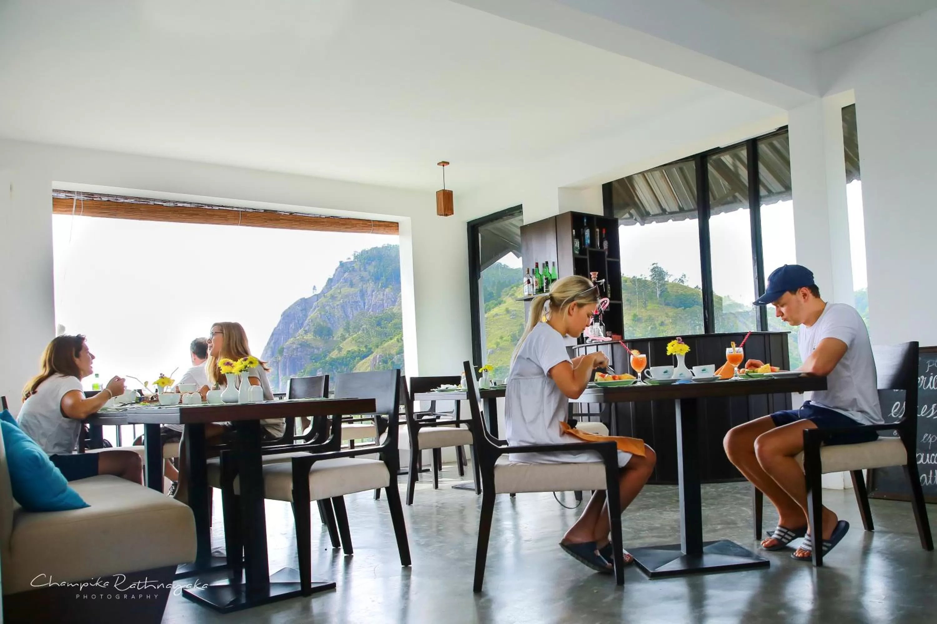 Restaurant/Places to Eat in Mountain Heavens