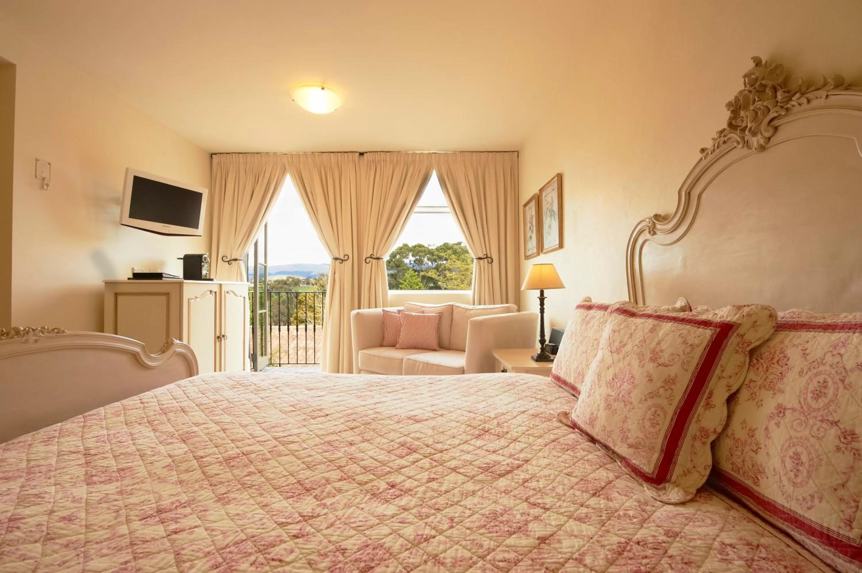 Bedroom, Bed in Villa Howden