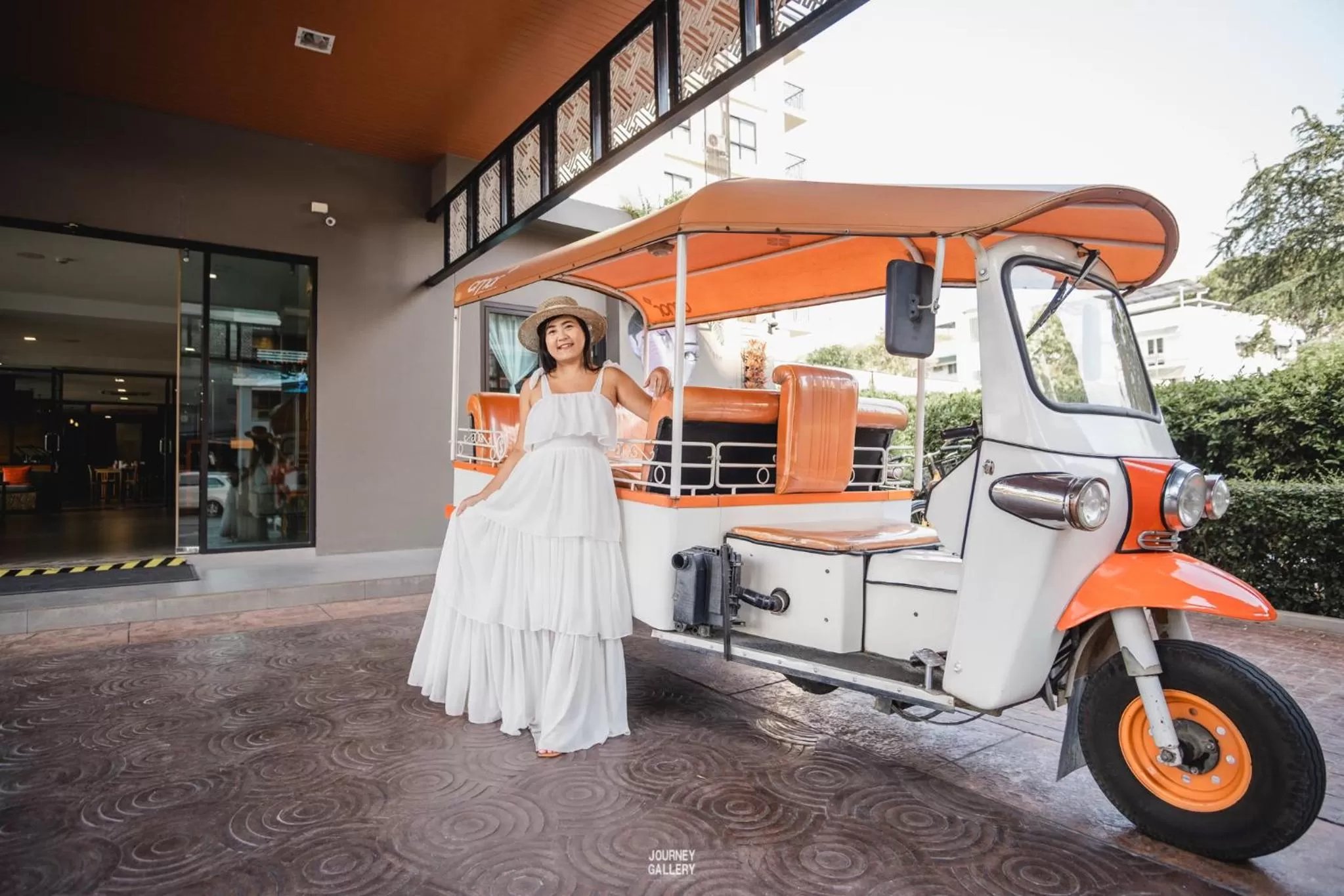 People in Cmor Nimman by Recall Hotels