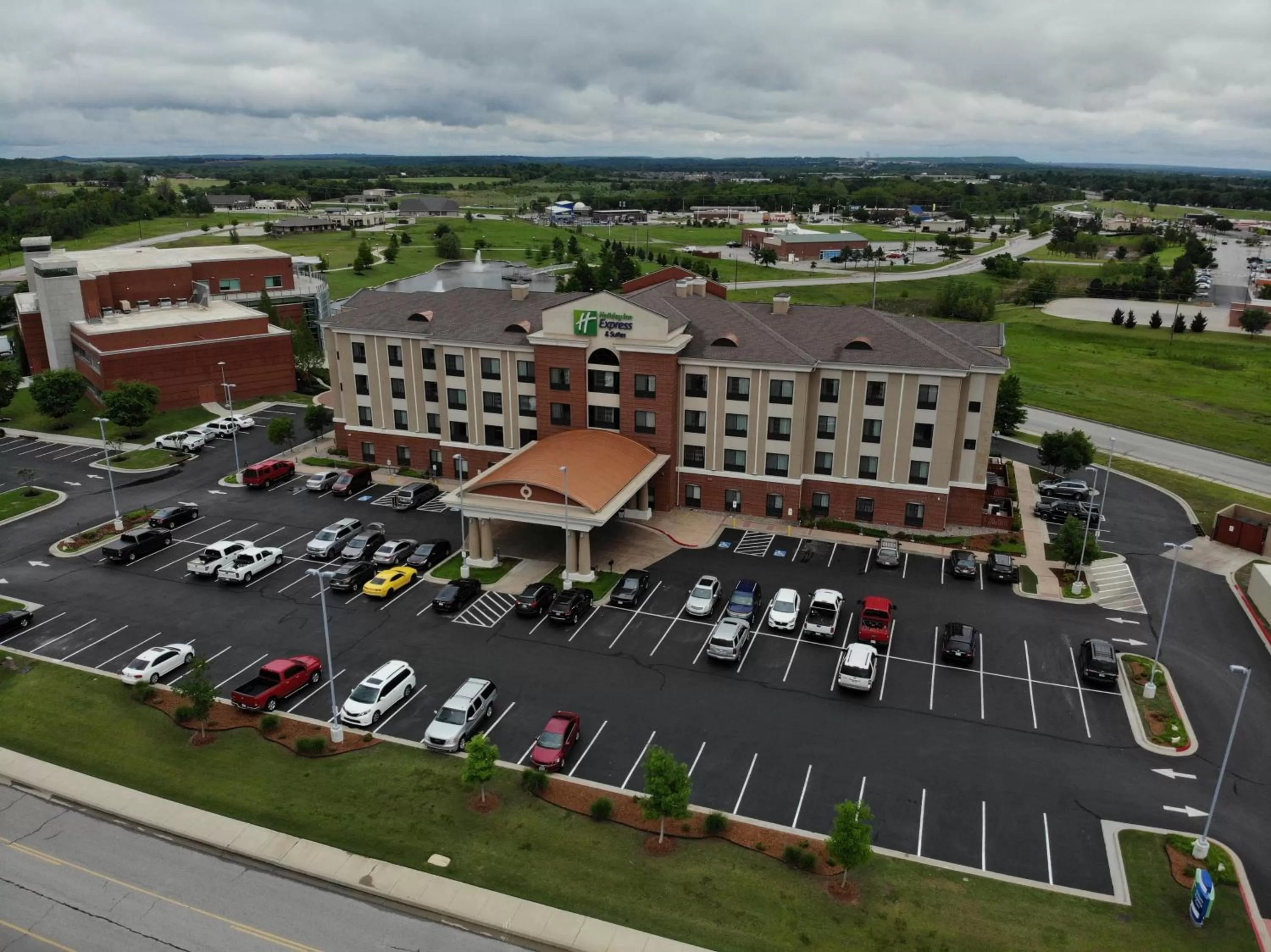 Property building in Holiday Inn Express & Suites Glenpool by IHG
