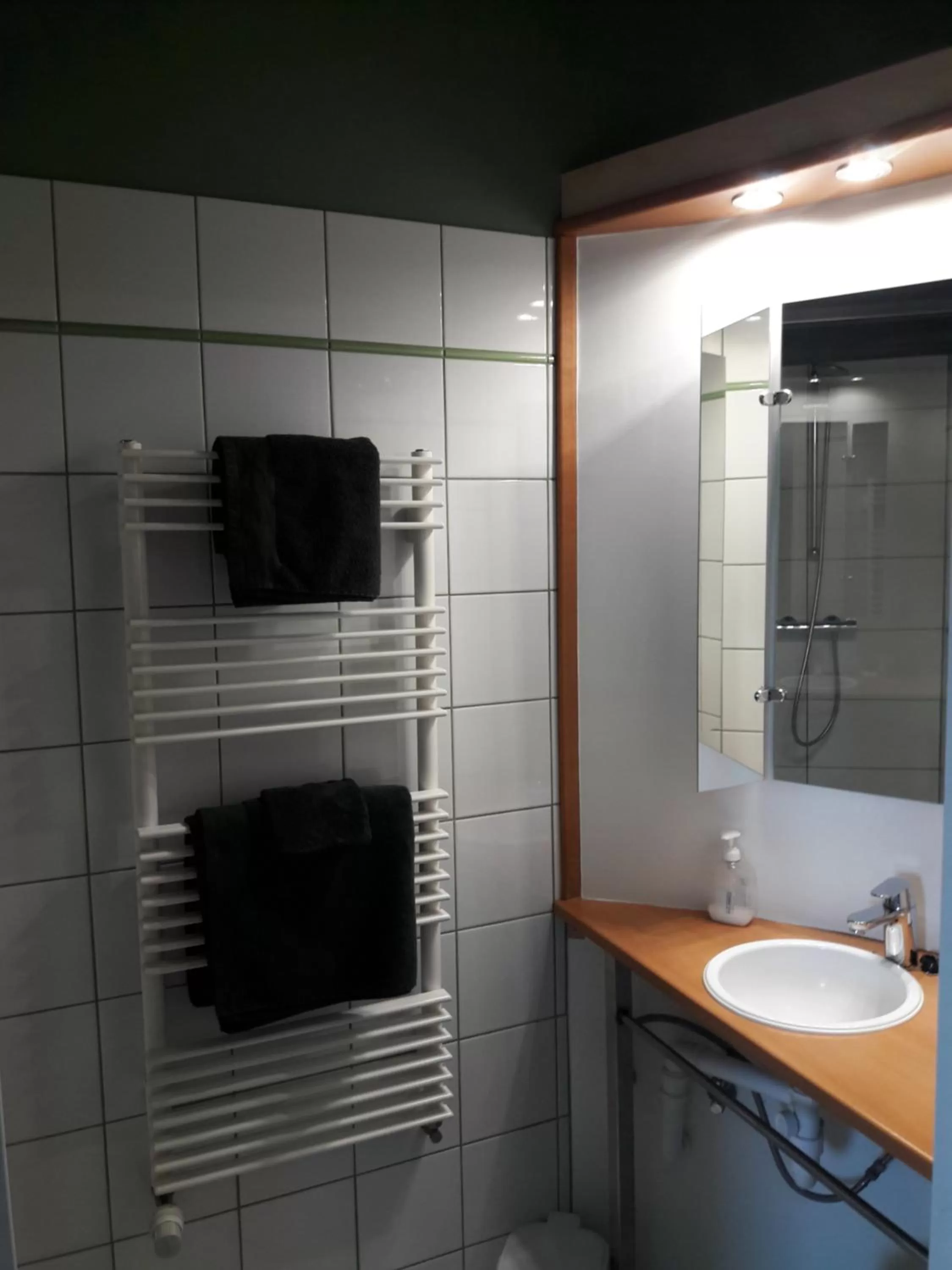 Shower in L'Atterrissage