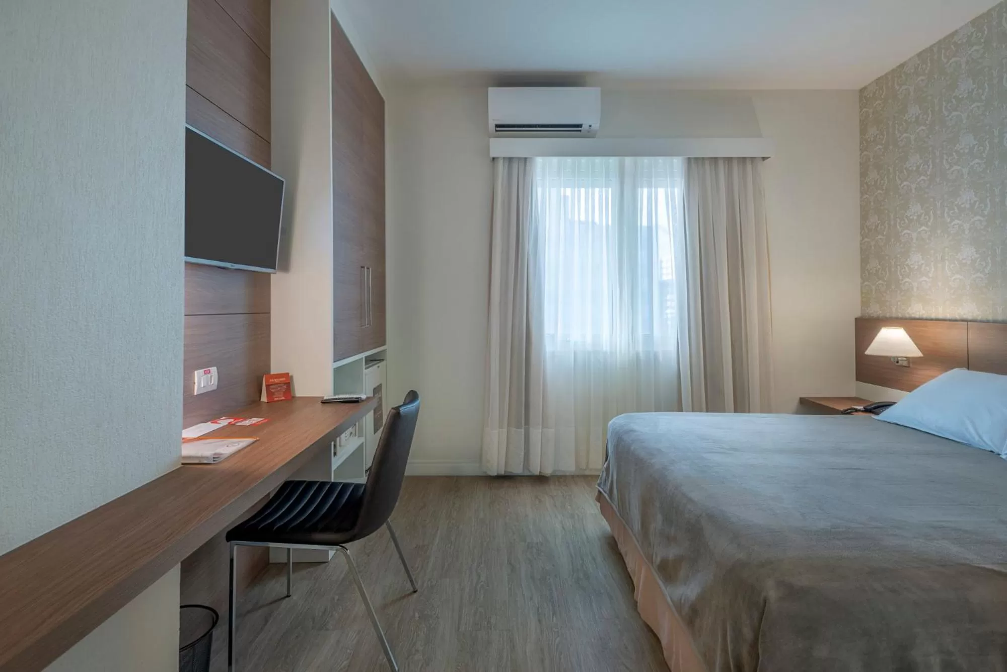 Bed in Hotel Glória