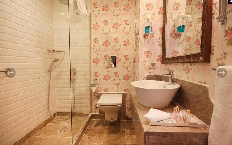 Bathroom in Sonno Boutique Rooms & Suites