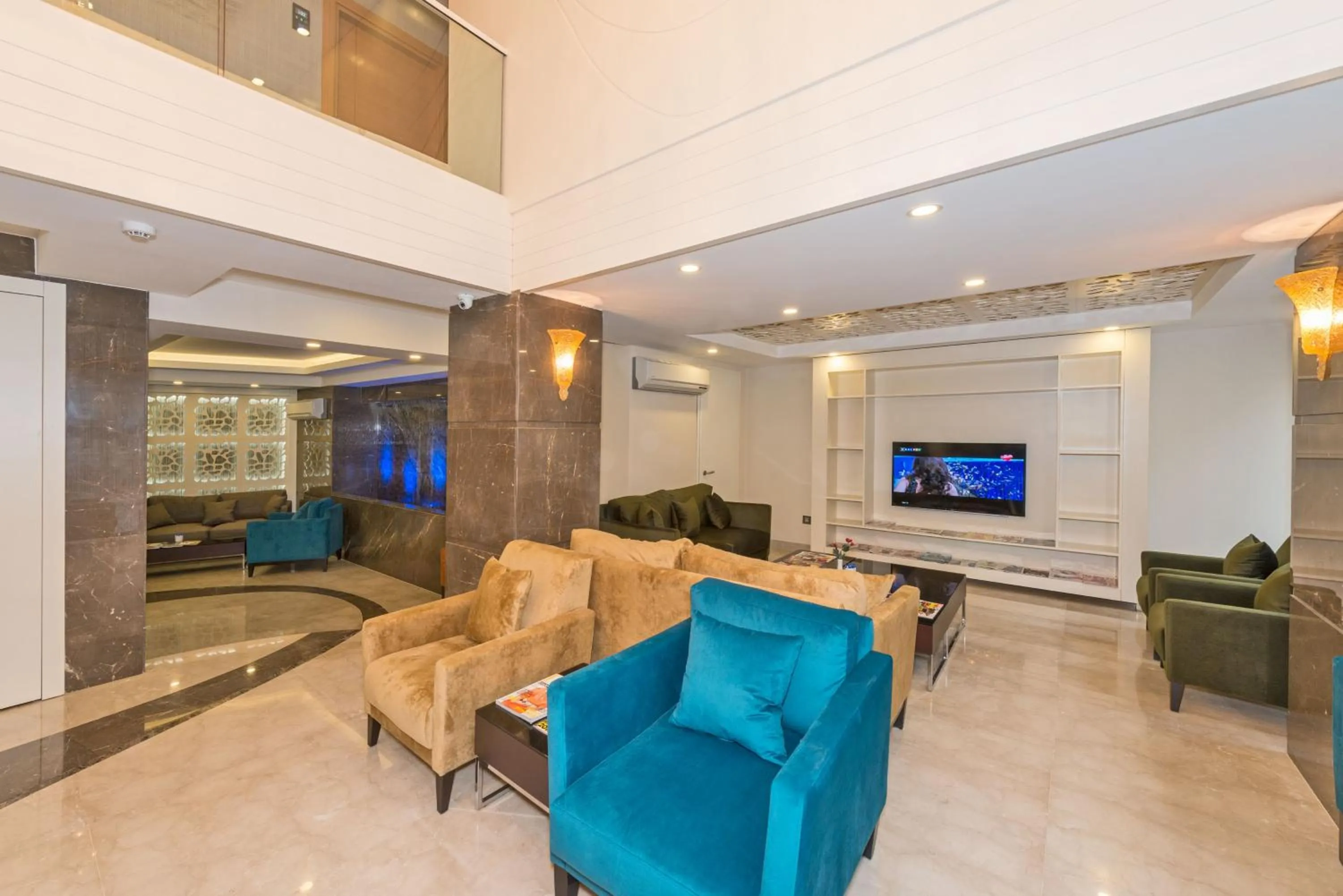 Lobby or reception in Bisetun Hotel