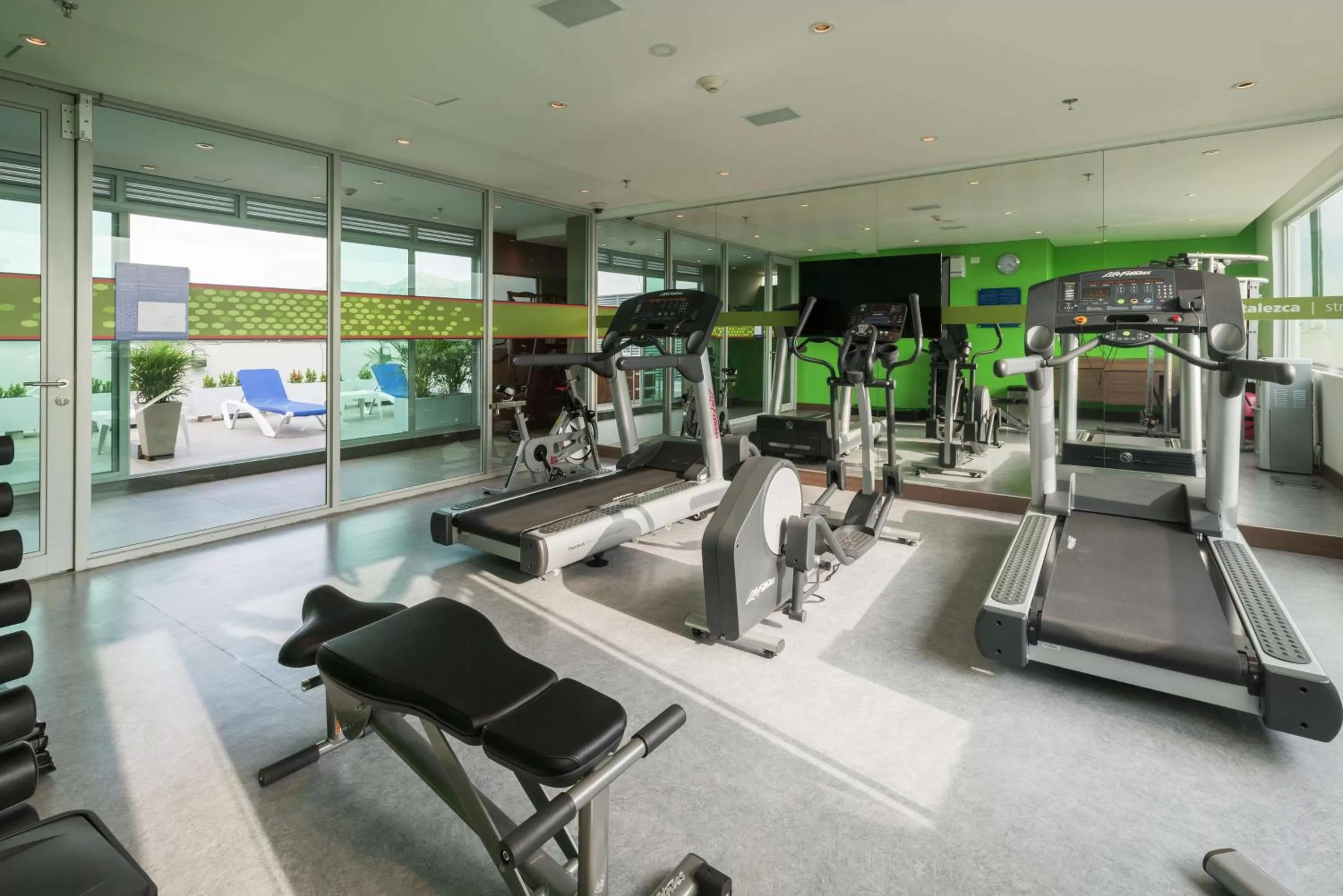 Fitness centre/facilities in Hampton By Hilton Yopal