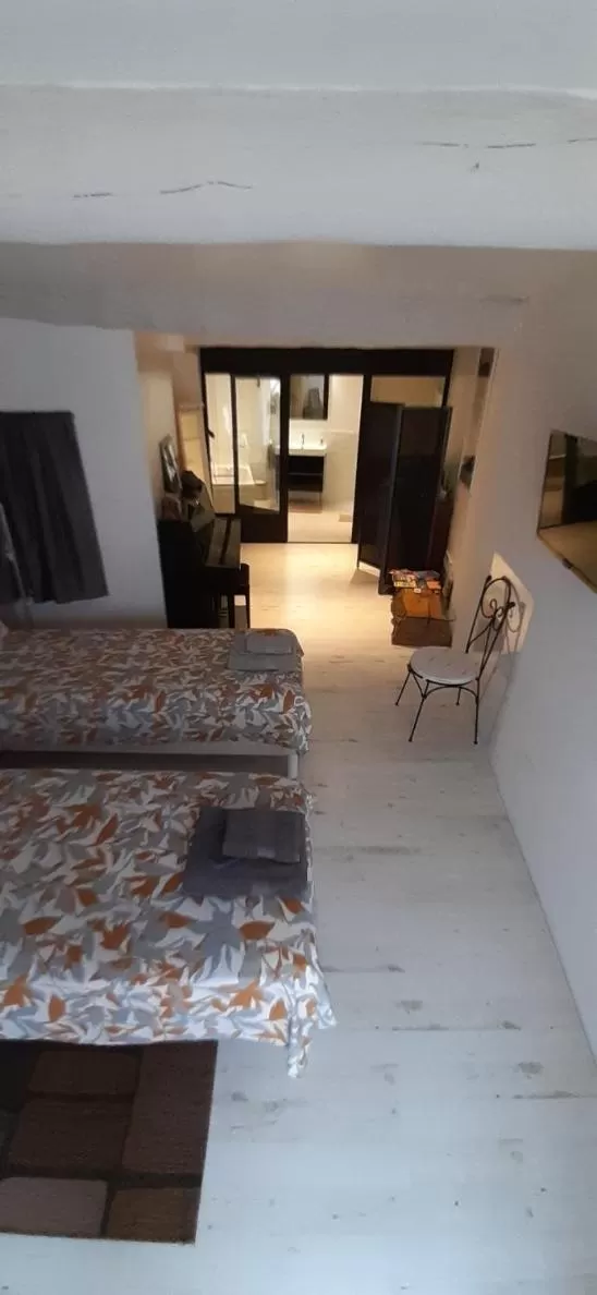 Bed in Eyragues suite parentale