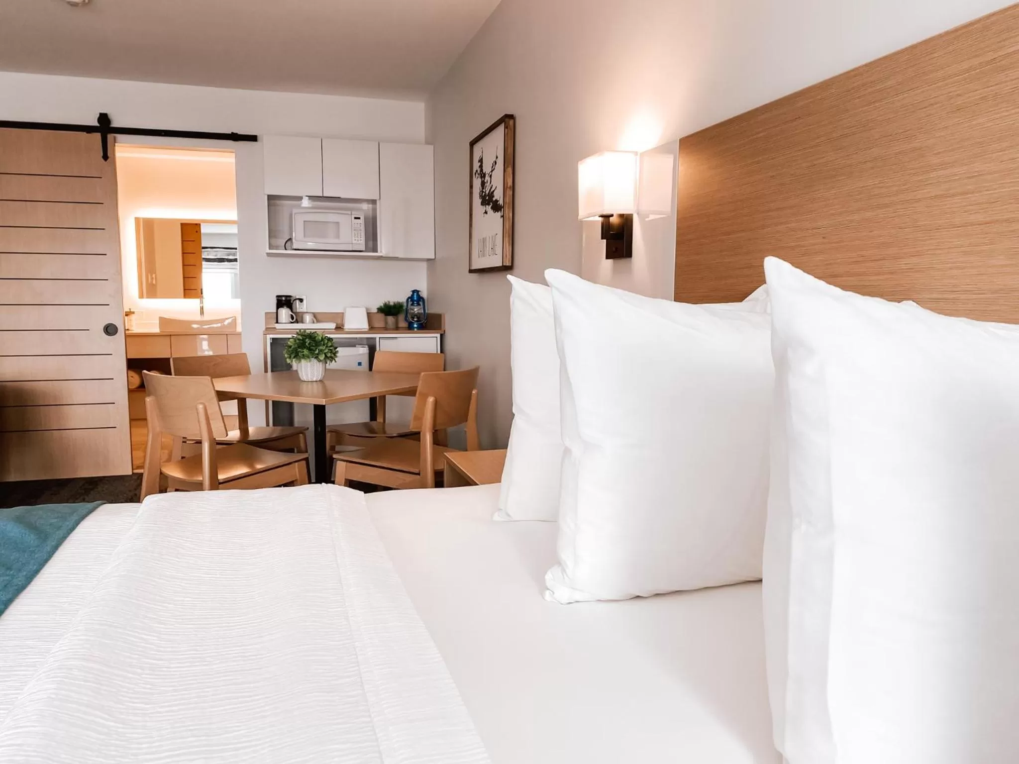 Bed in La Place Rendez-Vous Hotel