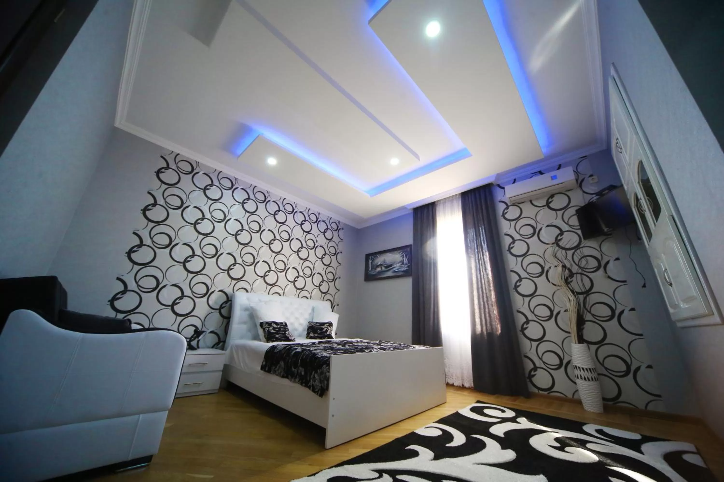 Garden view, Bed in Hotel Harmony