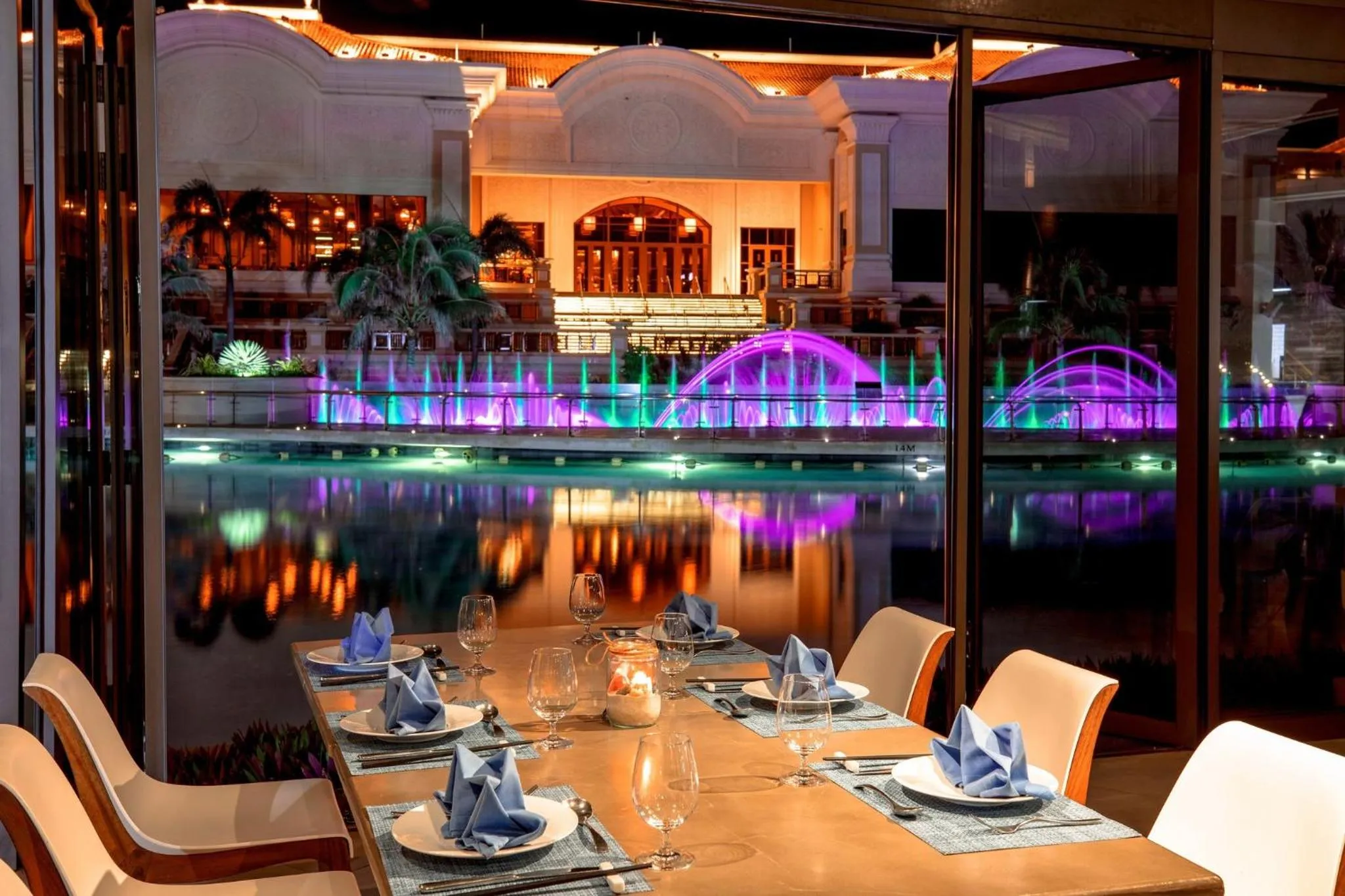 Restaurant/places to eat in InterContinental Grand Ho Tram