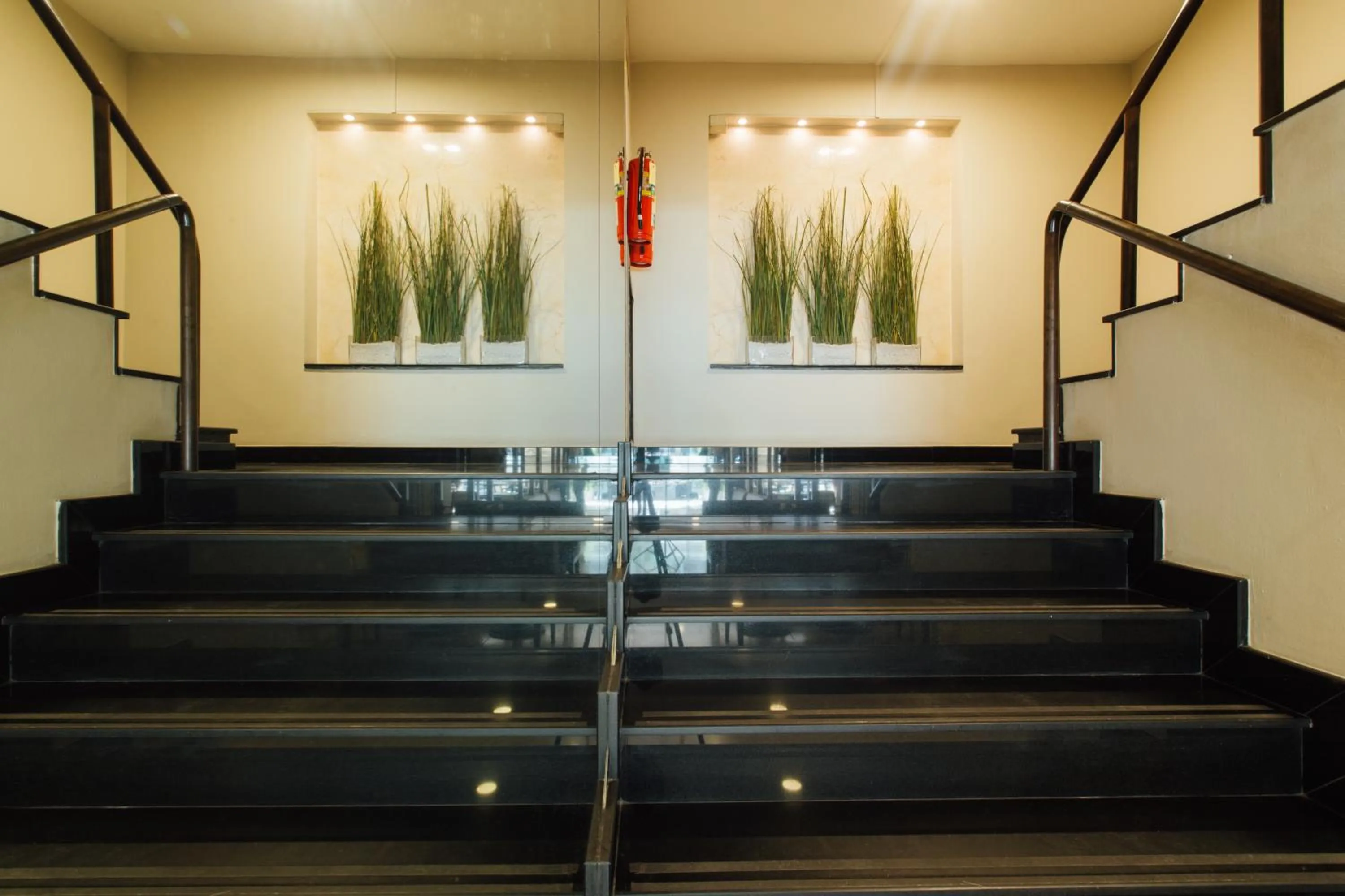 Lobby or reception in Seasons Siam Hotel