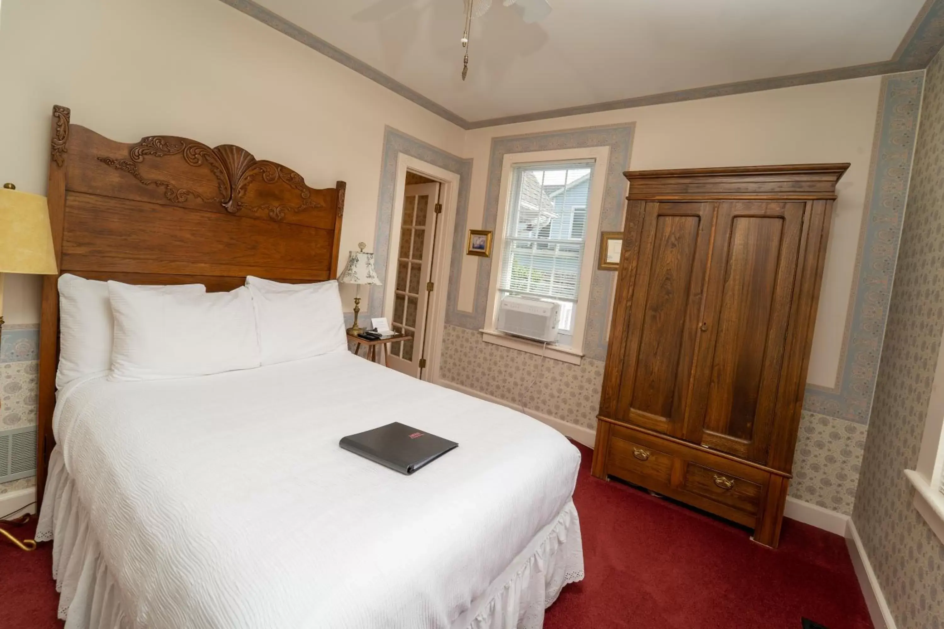 Double Room in Yelton Manor Bed and Breakfast Double Room in Yelton Manor Bed and Breakfast