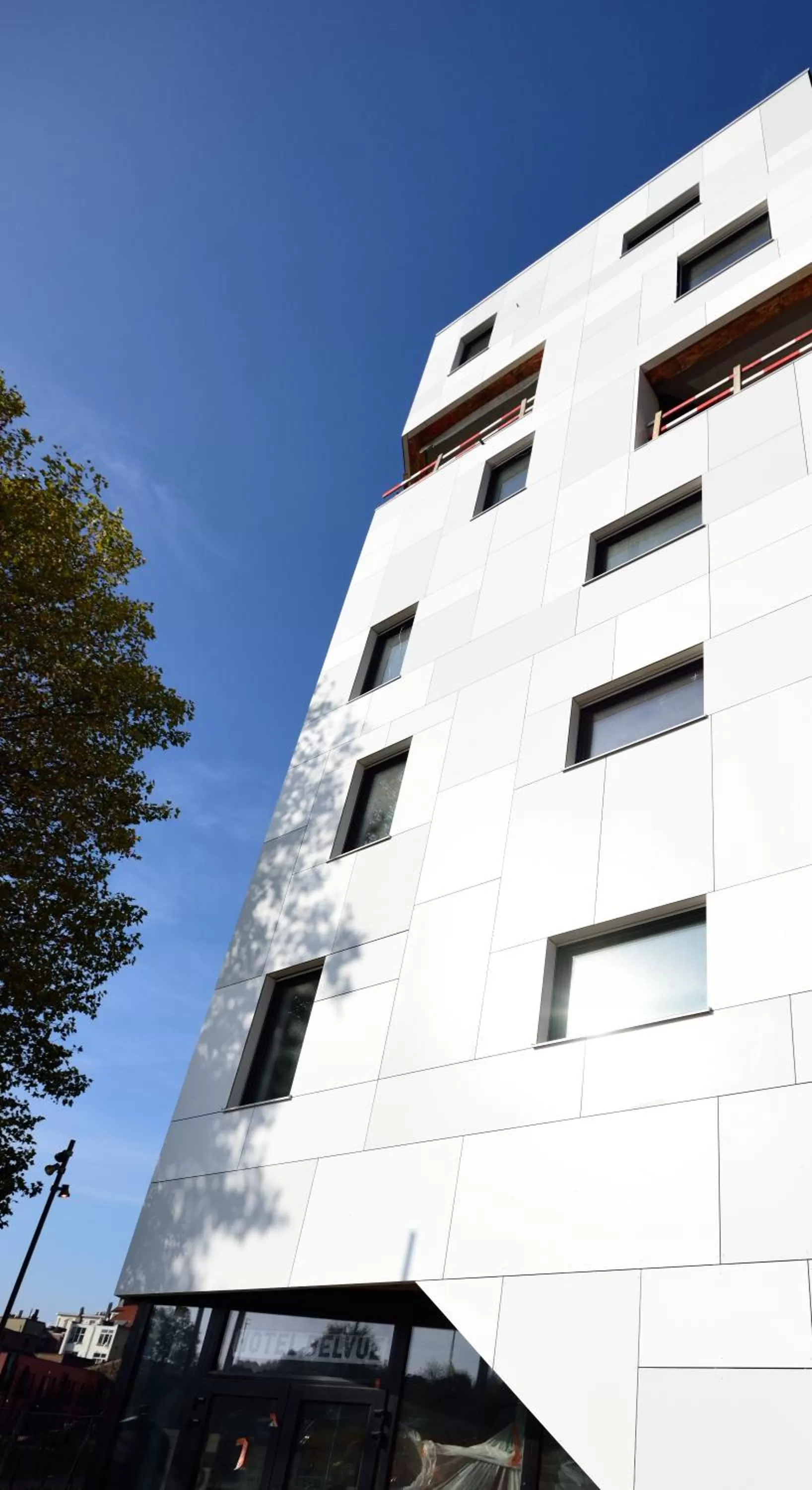 Facade/entrance in Hôtel Belvue