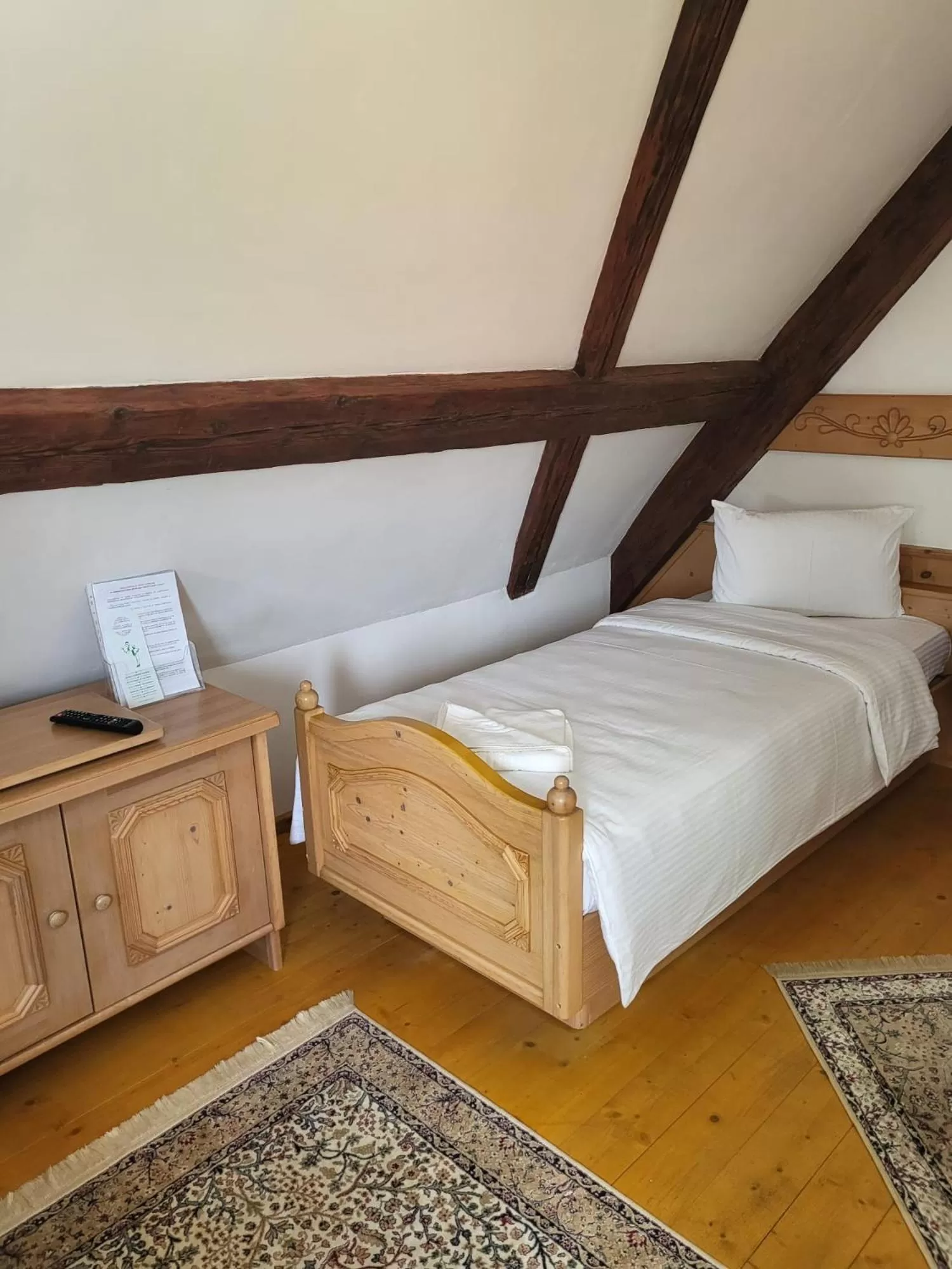 Bed in Armenopolis - Adults Only