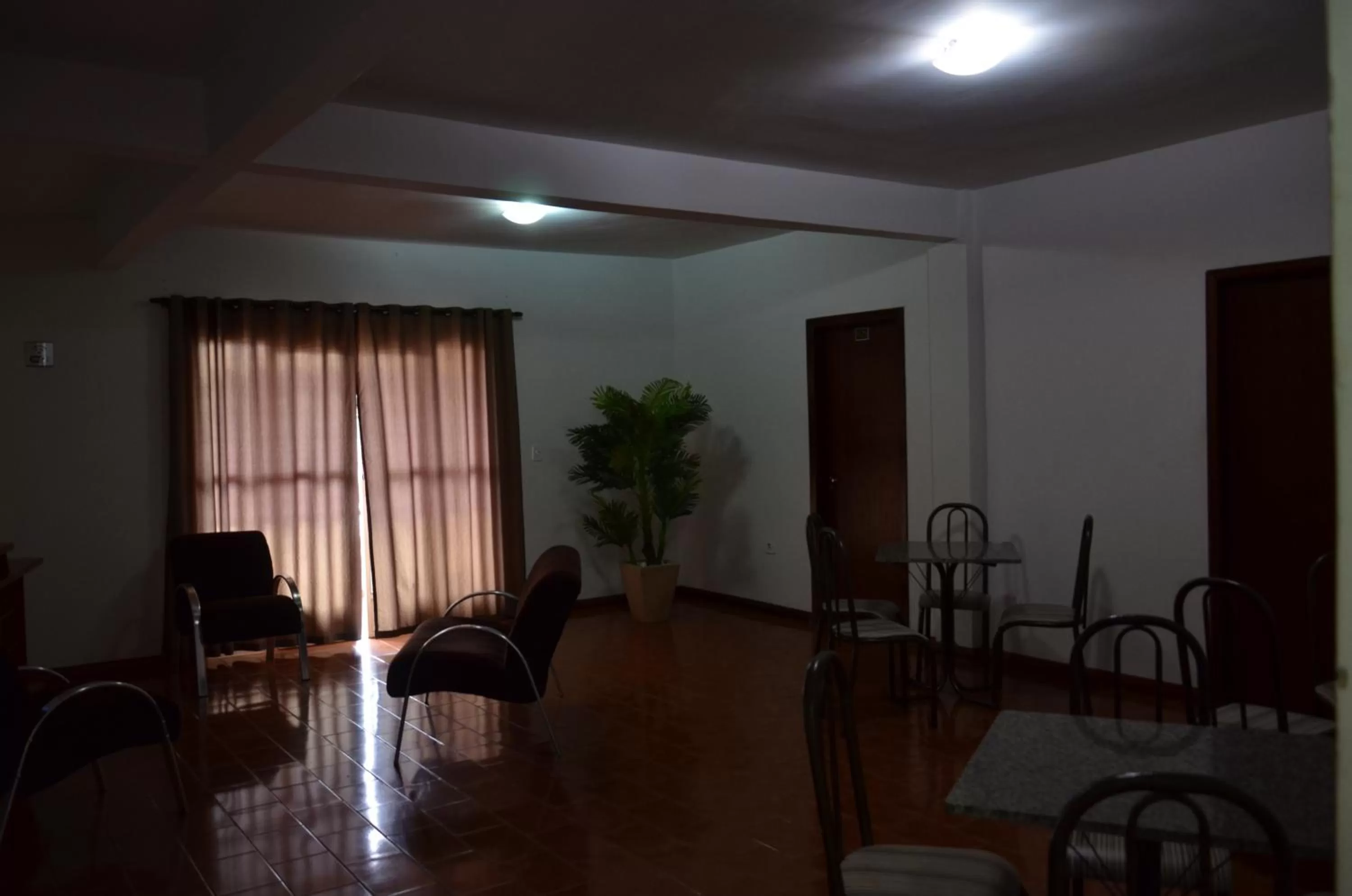 Restaurant/Places to Eat in Hotel Paradizzo