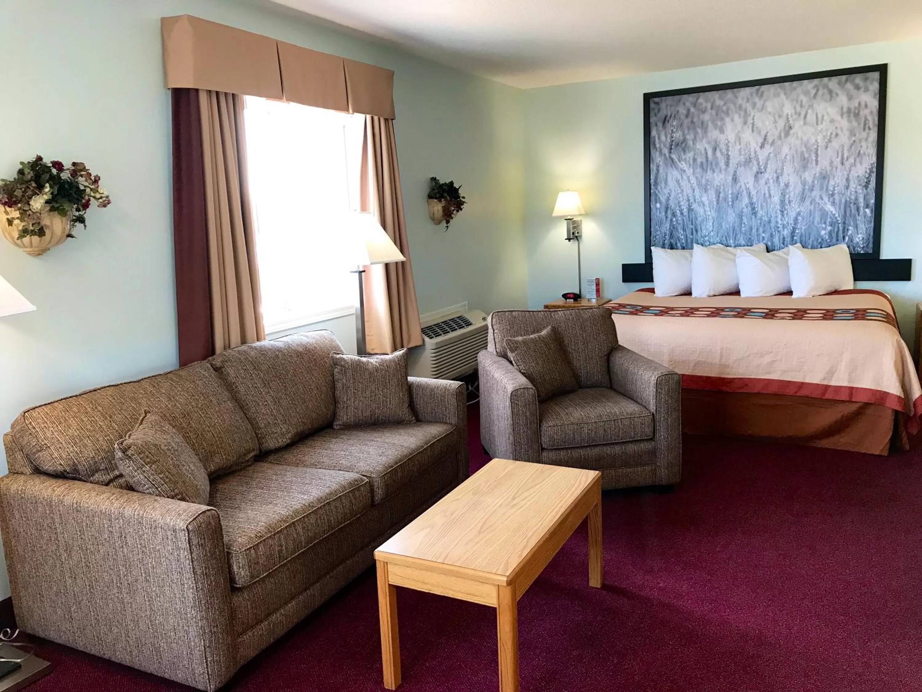 Property building, Bed in Super 8 by Wyndham Kindersley