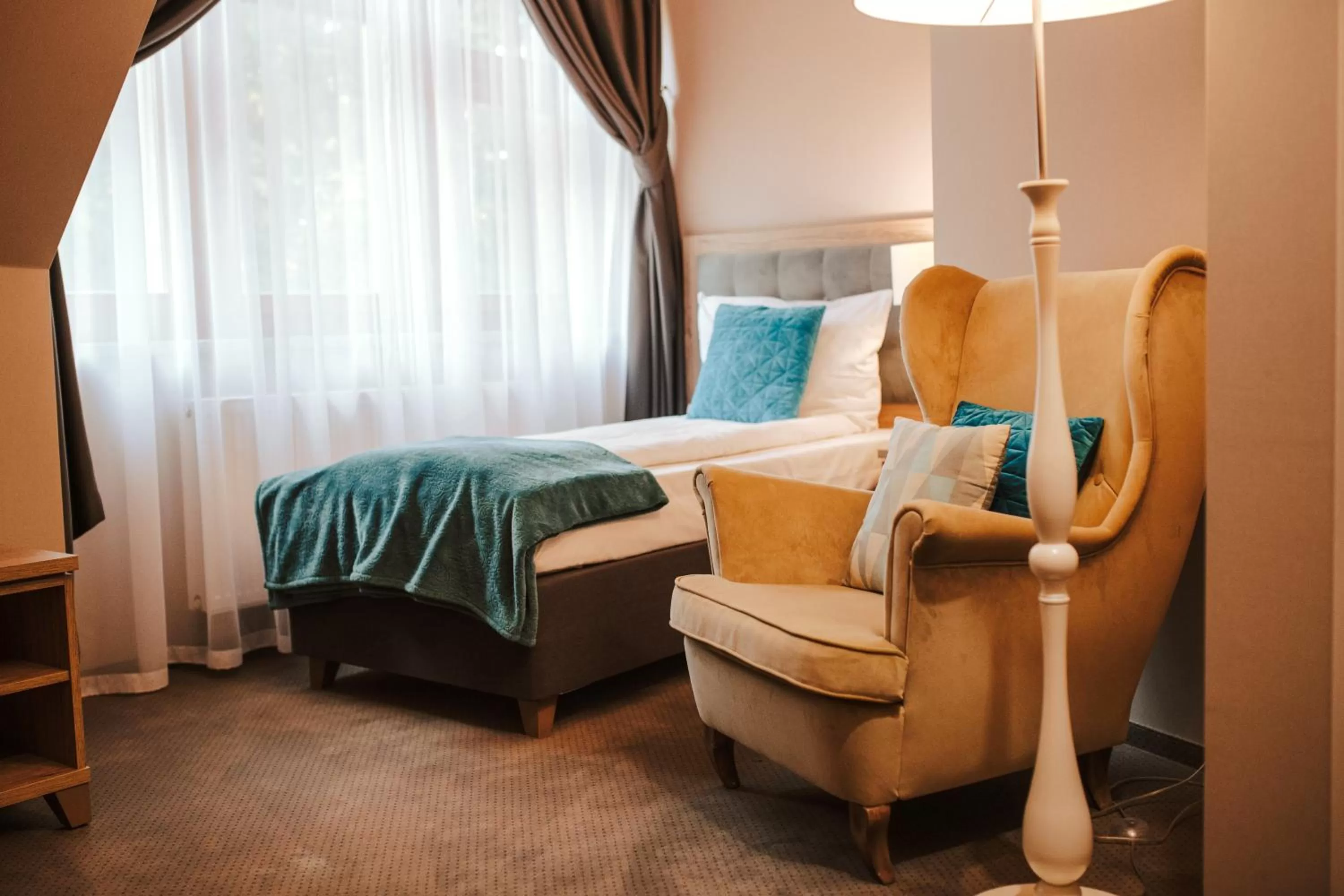 Bed in Hotel Dębowy Biowellness & SPA Góry Sowie