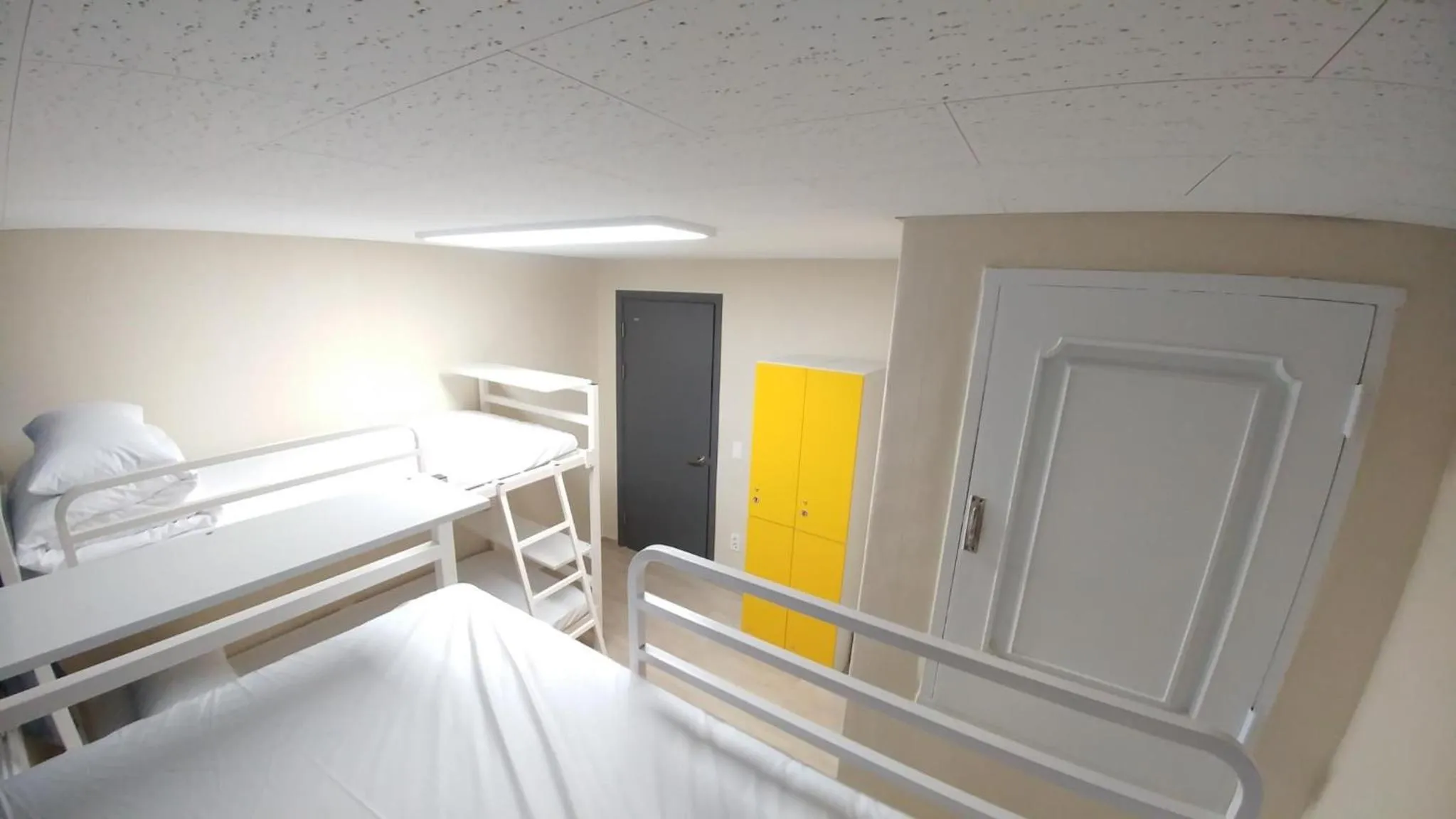 bunk bed, Bed in Hause Itaewon