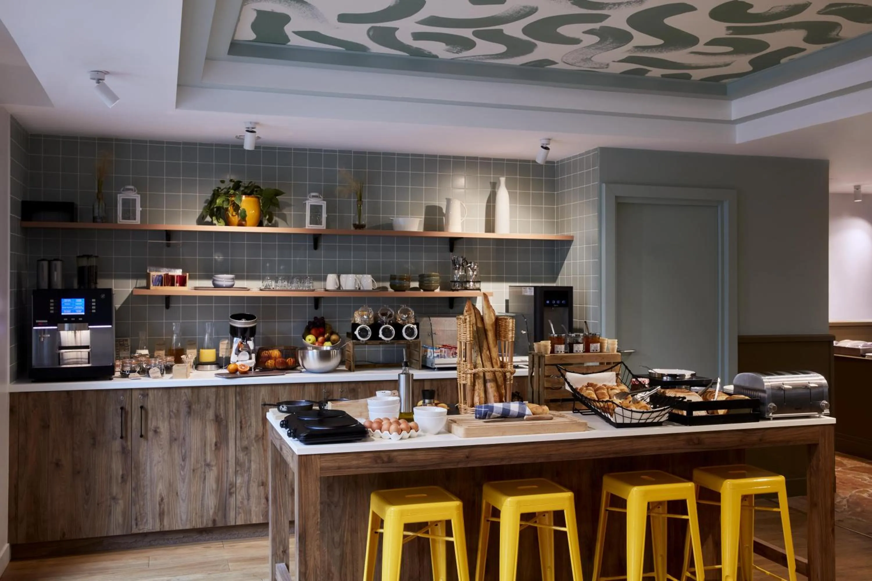 Breakfast in Aparthotel Adagio Paris Buttes Chaumont