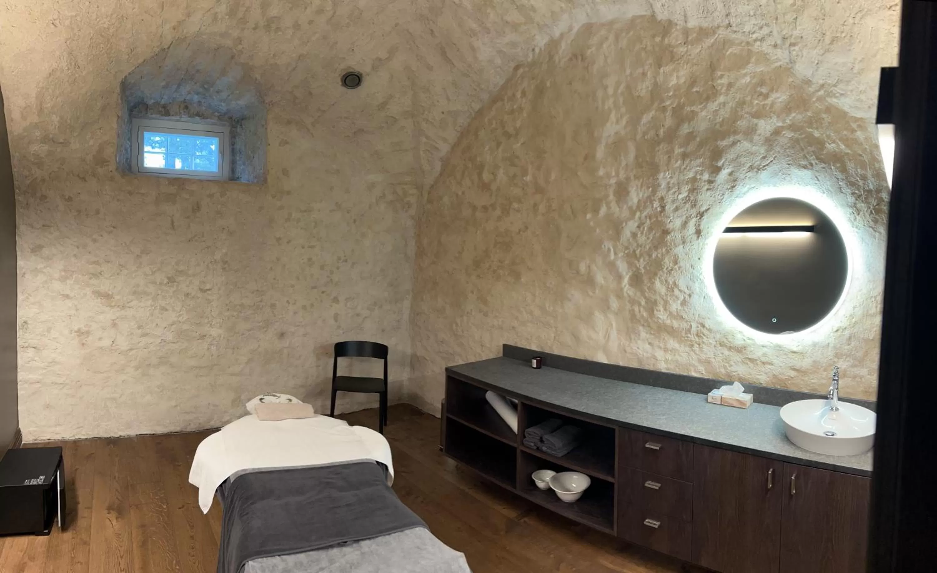 Massage in Padise Manor