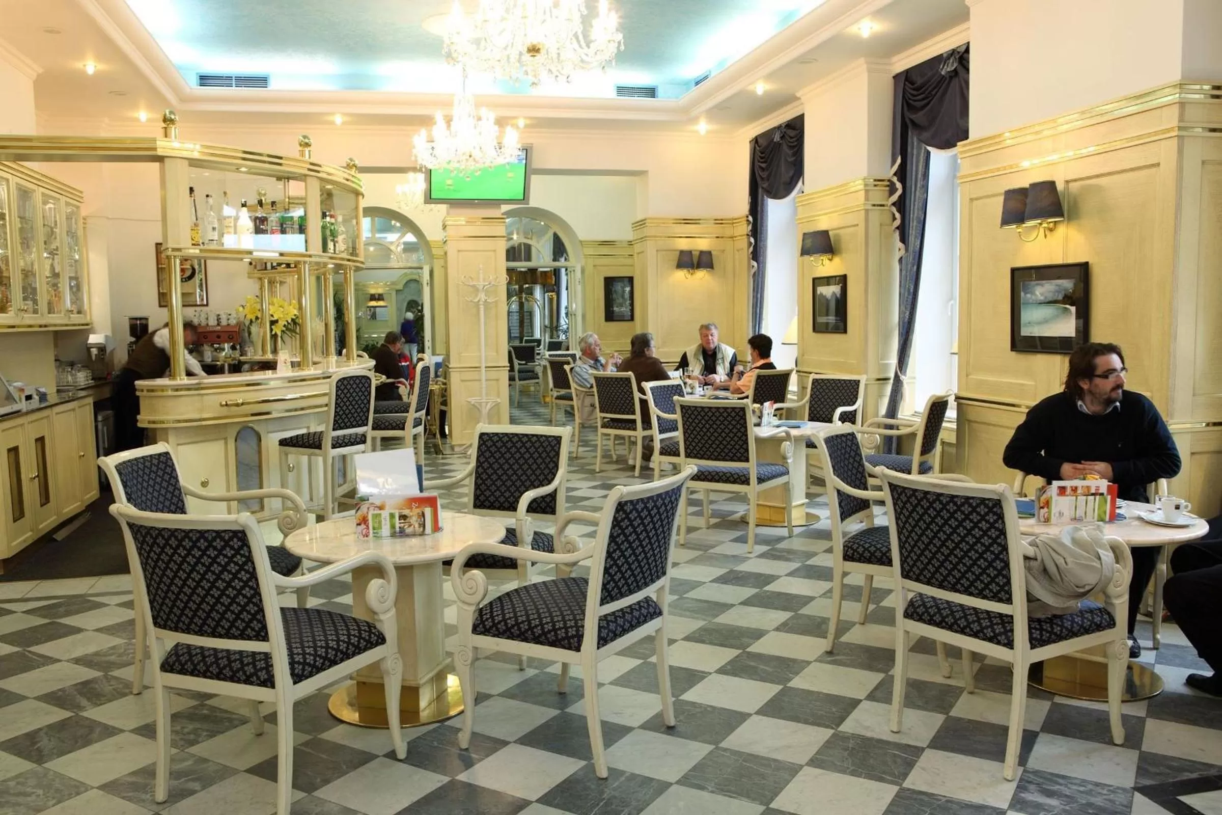 Lounge or bar in Ensana Hotel Pacifik