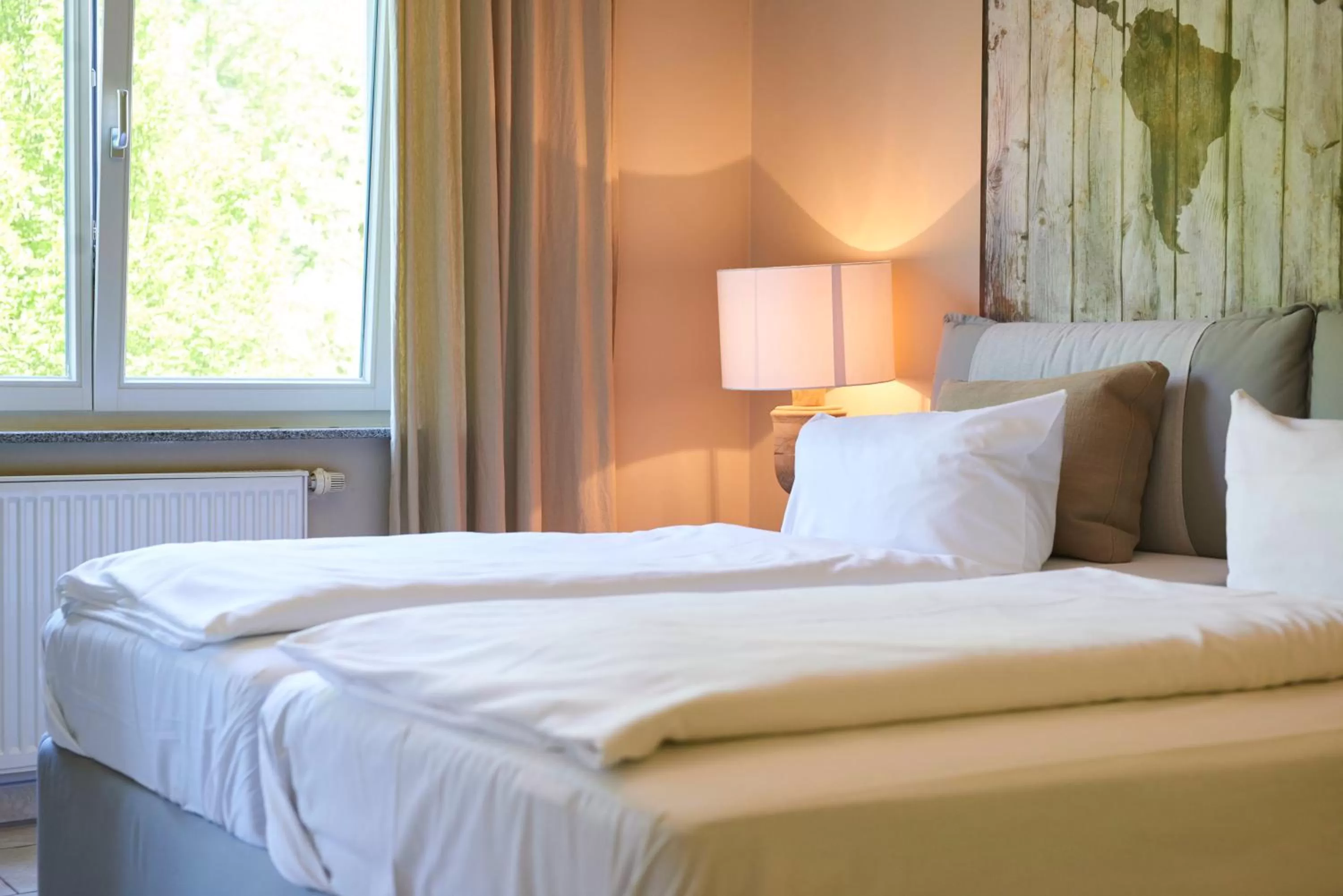 Bedroom, Bed in Hotel Zur Alten Brücke