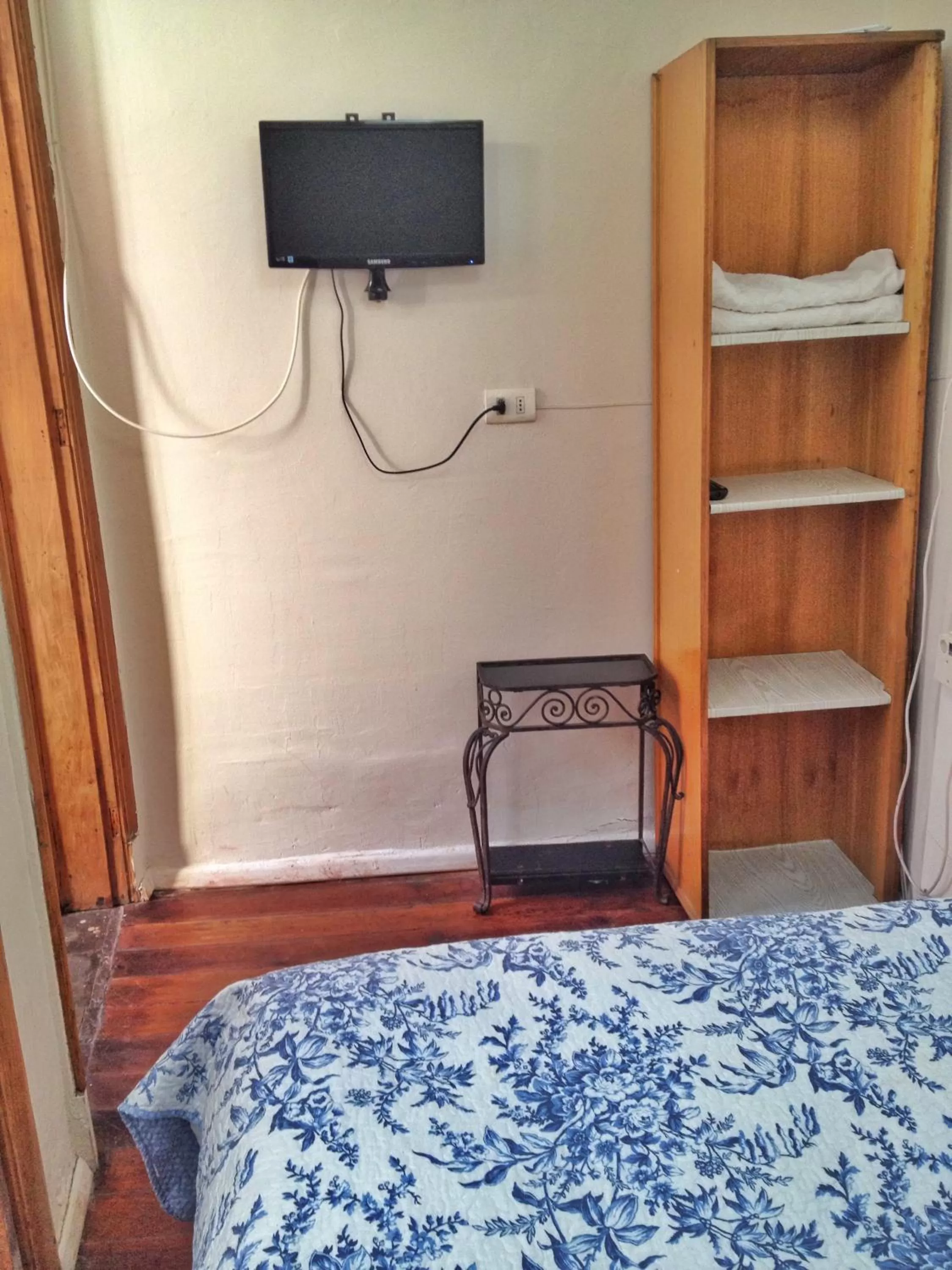 Decorative detail, TV/Entertainment Center in Tralkan B&B