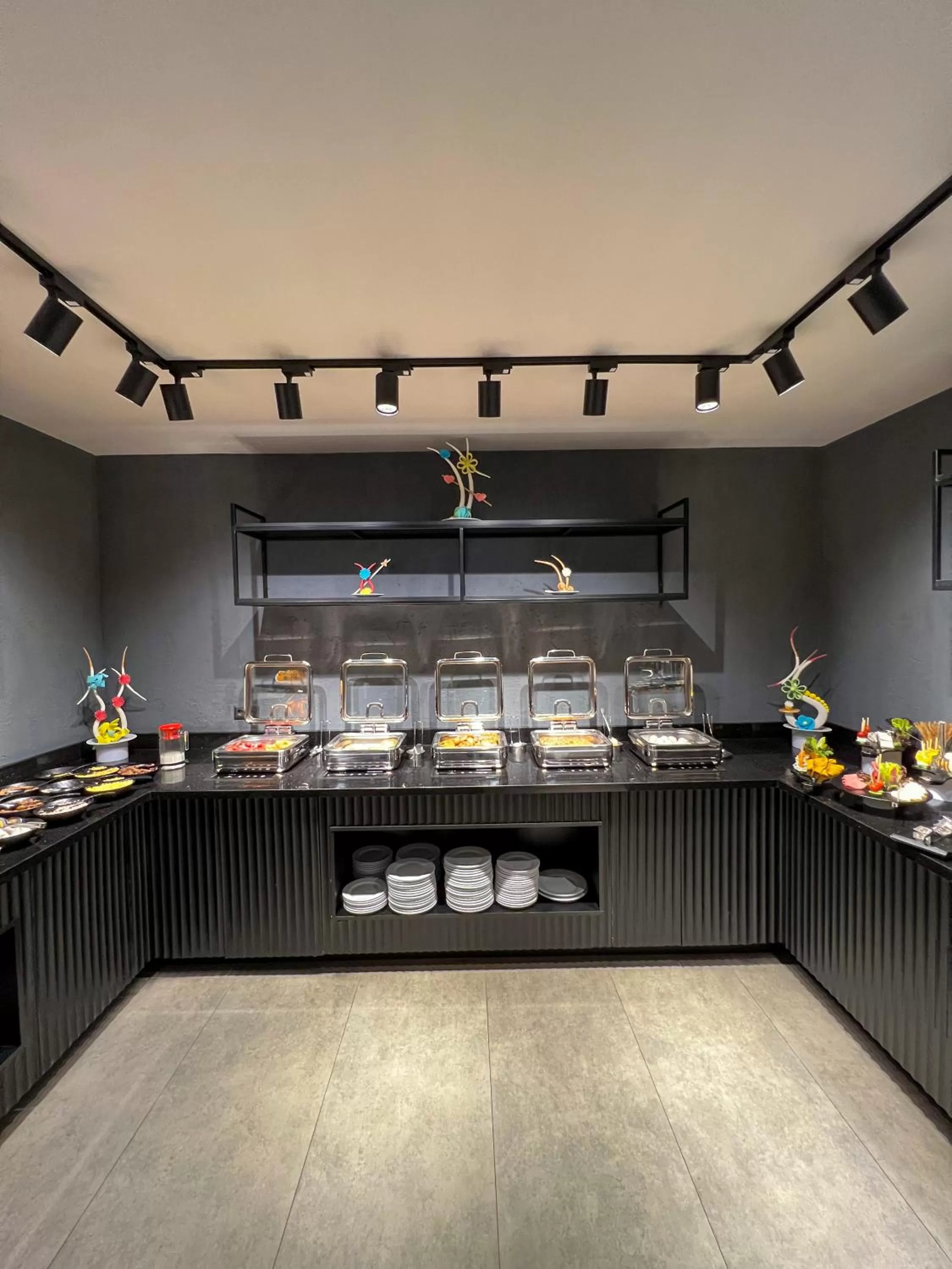 Breakfast in Falcon 1511