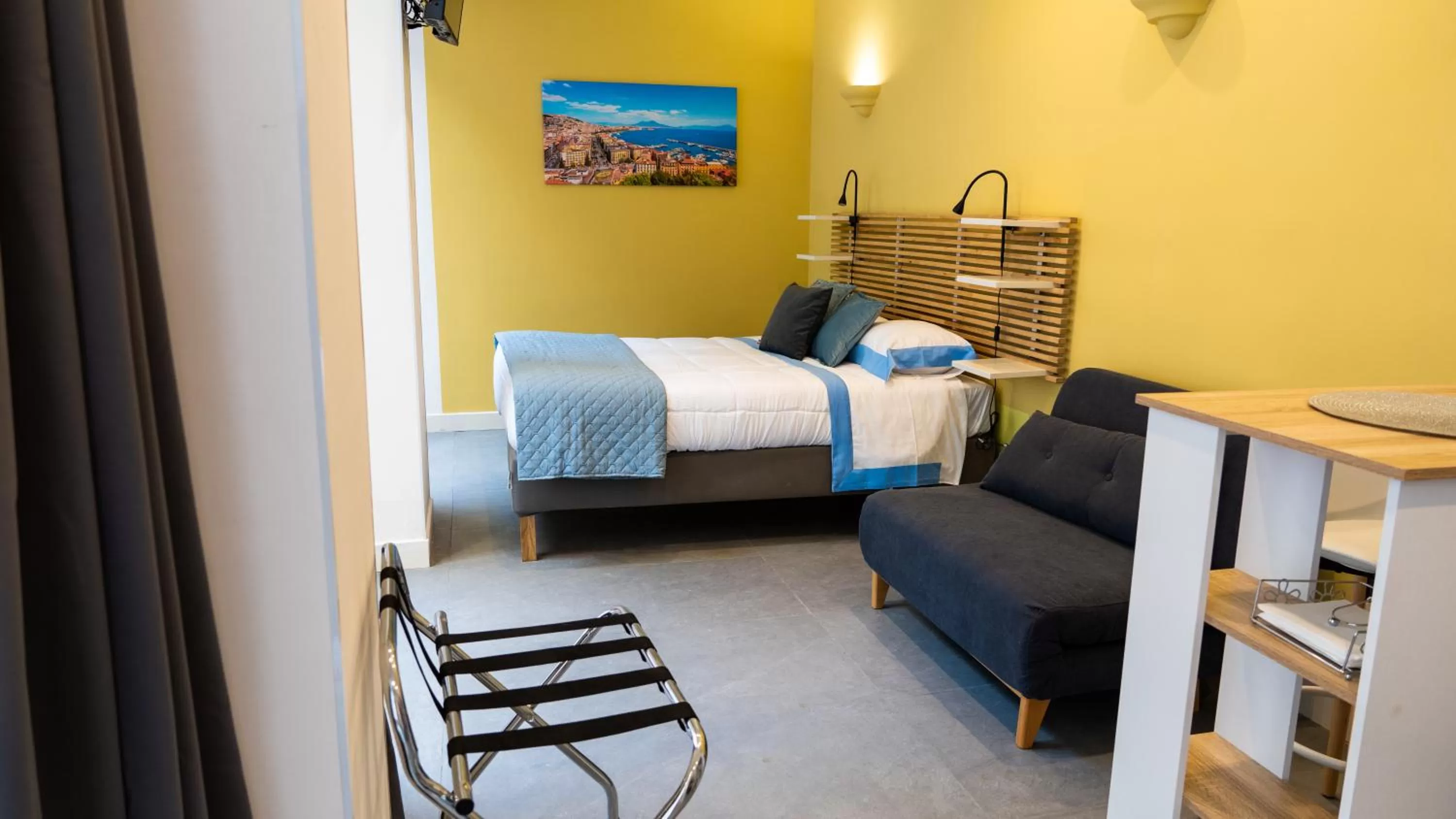 Photo of the whole room, Bed in Real Passeggio di Napoli