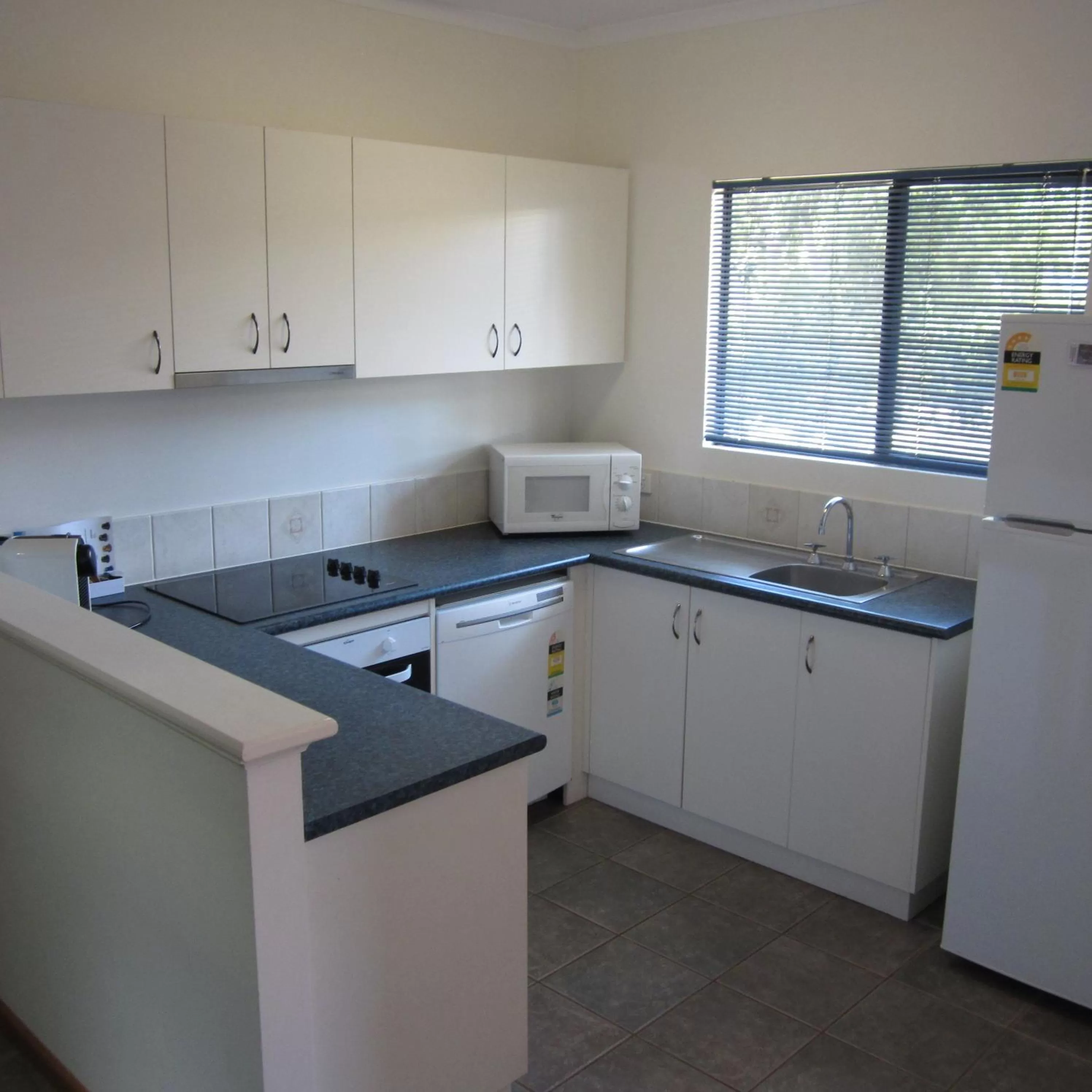 Kitchen or kitchenette in Broome Beach Resort - Cable Beach, Broome