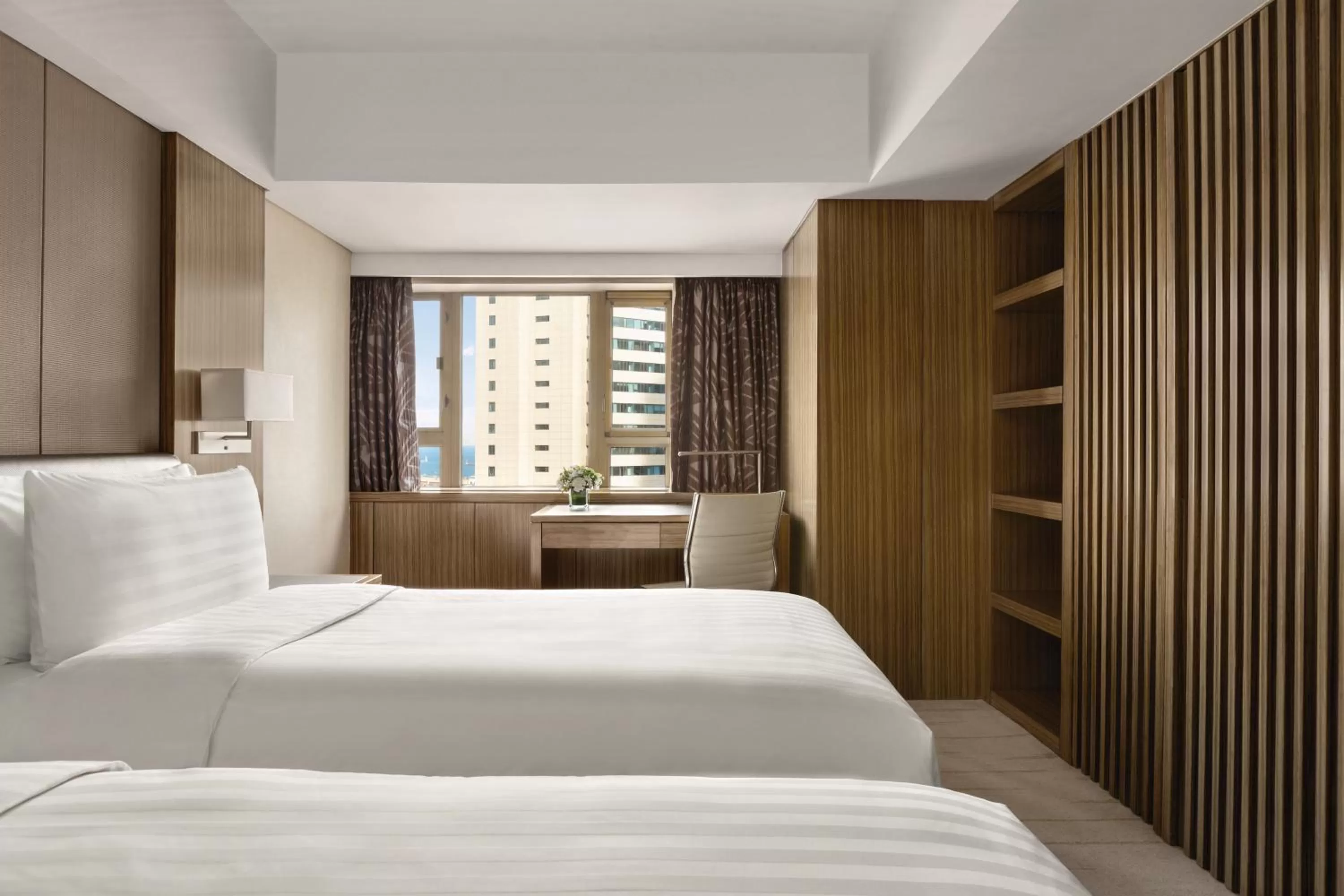 Bed in Shangri-La Dalian