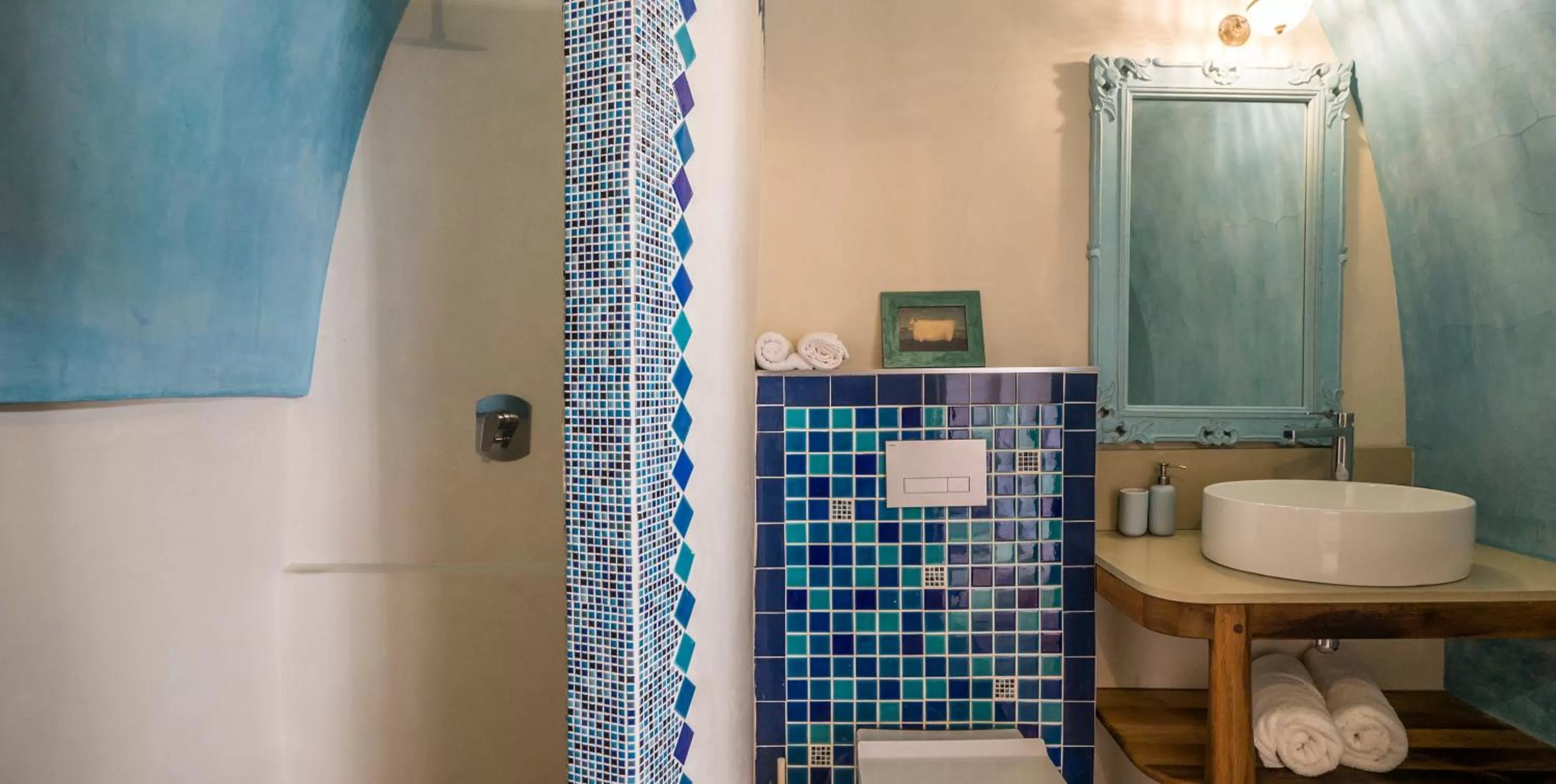 Bathroom in The Way Inn - Boutique Suites