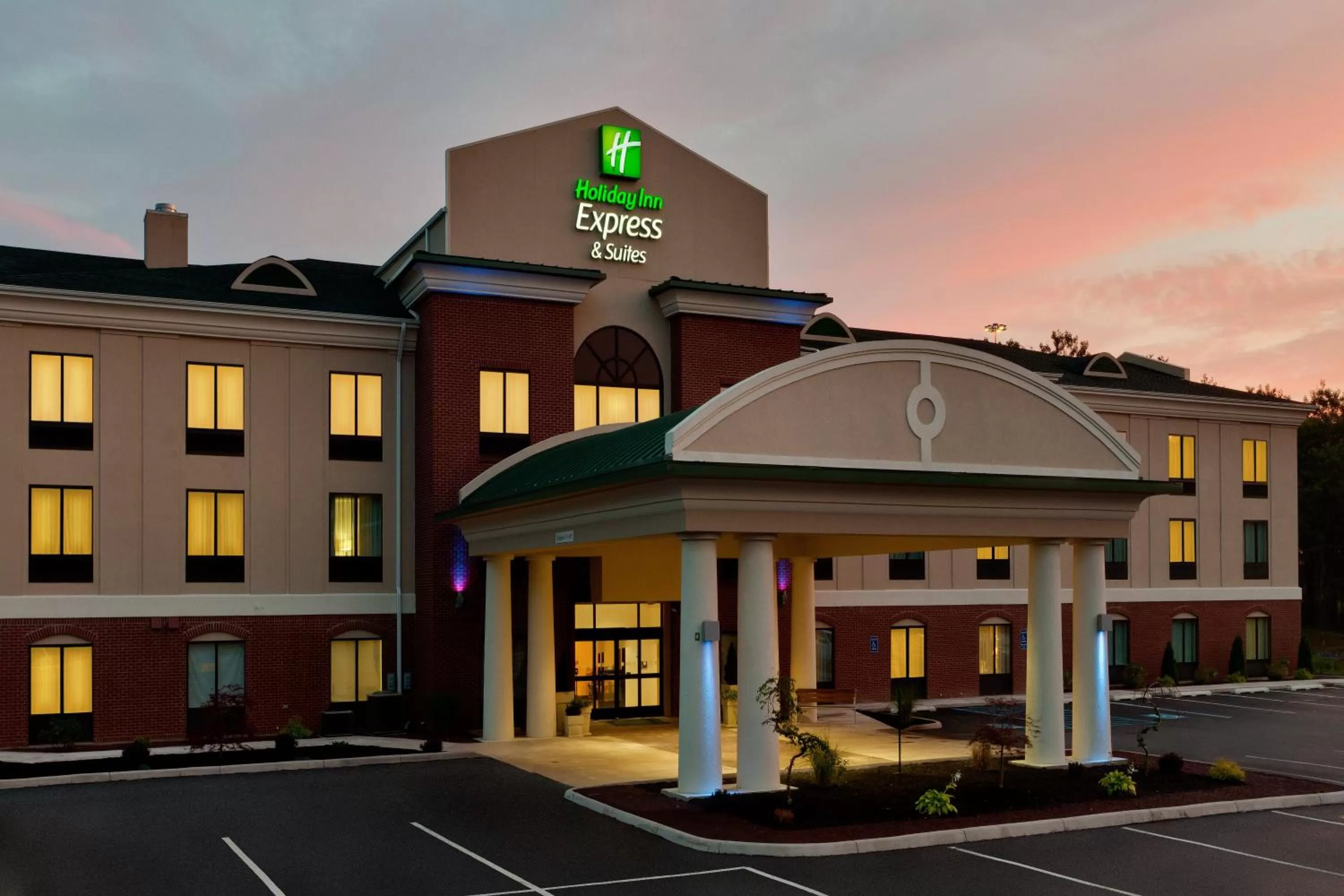 Property building in Holiday Inn Express & Suites White Haven - Poconos by IHG