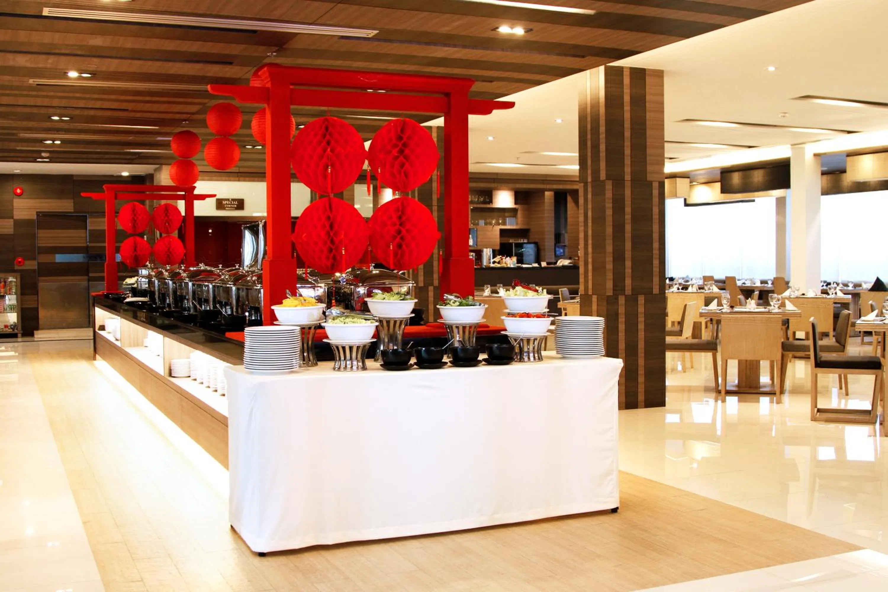 Restaurant/places to eat in Classic Kameo Hotel & Serviced Apartments, Ayutthaya