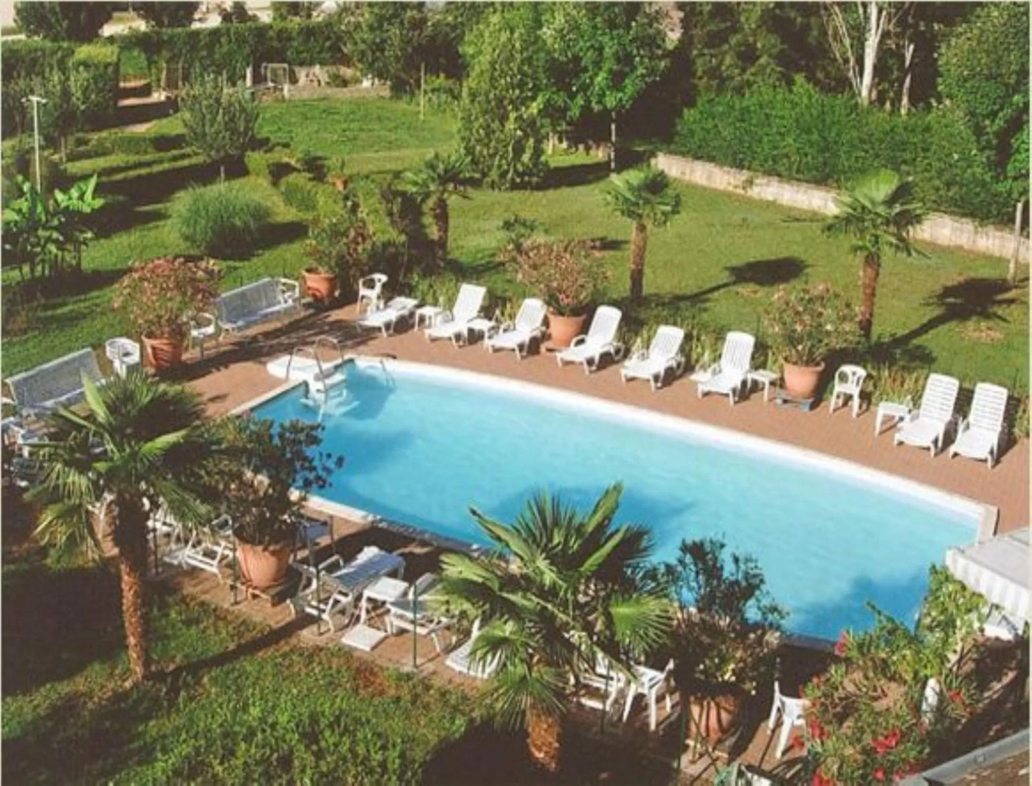 Swimming pool, Bird's-eye View in Les Songes de Buxy