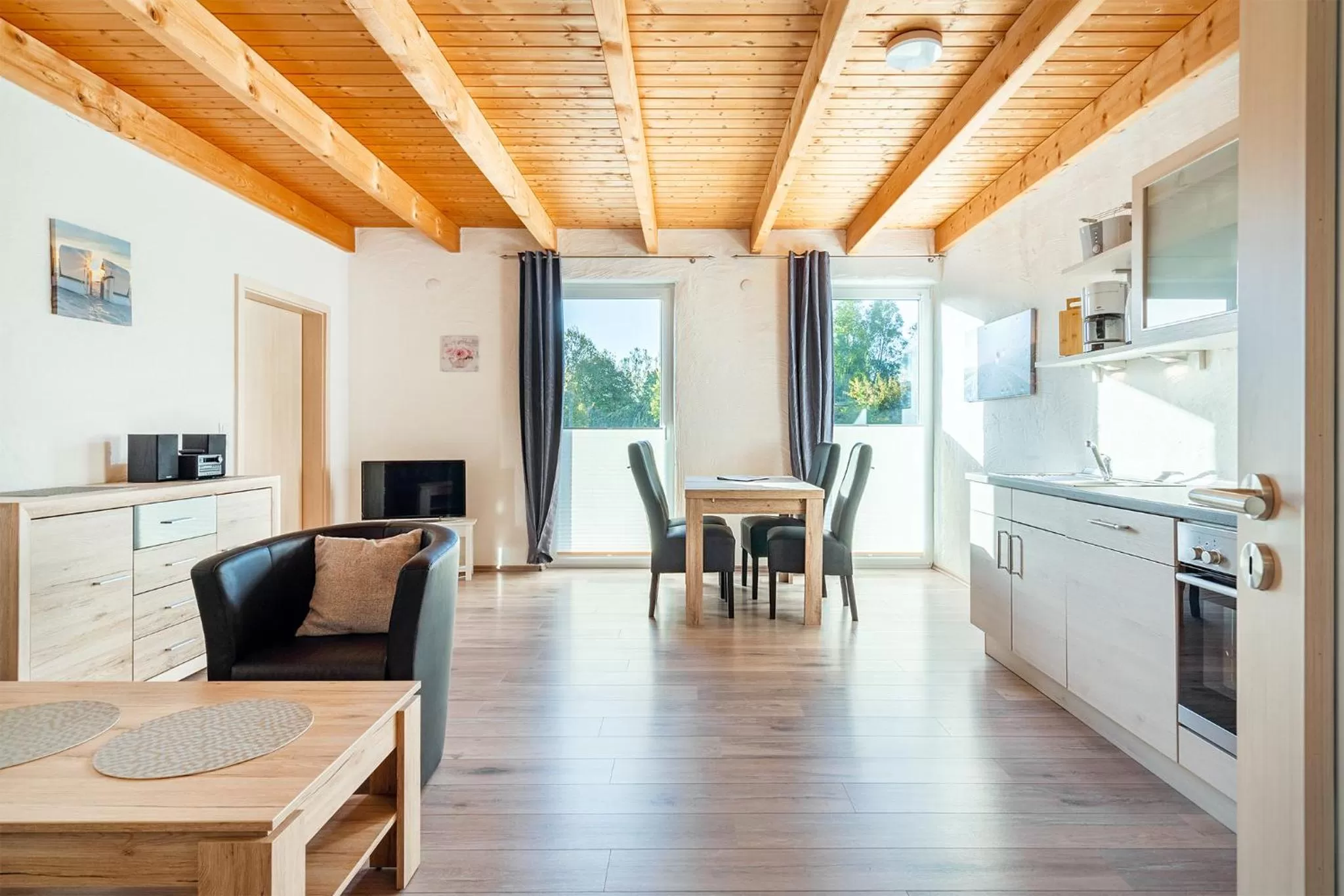 TV and multimedia, Dining Area in Villa Moorstern