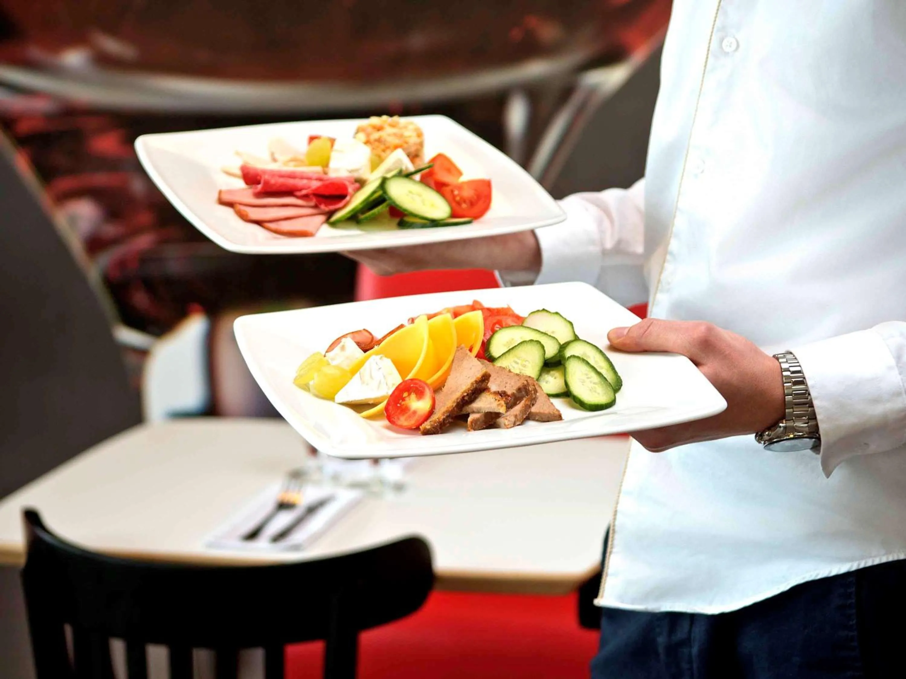 Restaurant/places to eat in Ibis Warszawa Ostrobramska